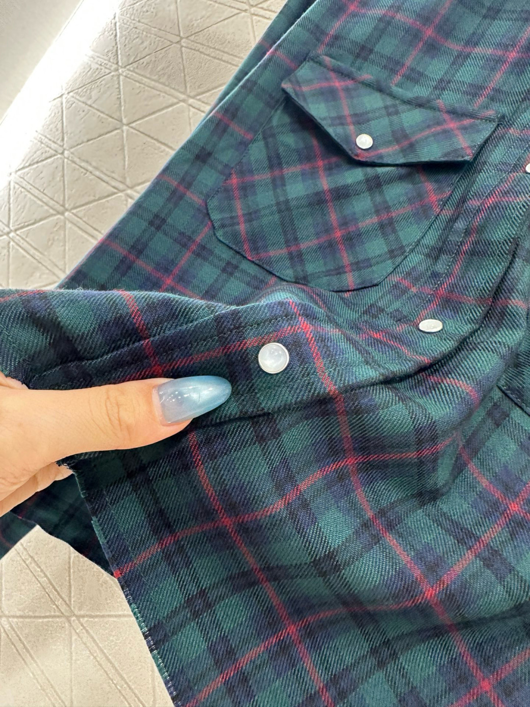 ♥Miumi*♥2025新品上架 翻领格纹衬衫长裤套装定制YB进口百分百羊毛材质，质感垂顺，穿搭舒适，正