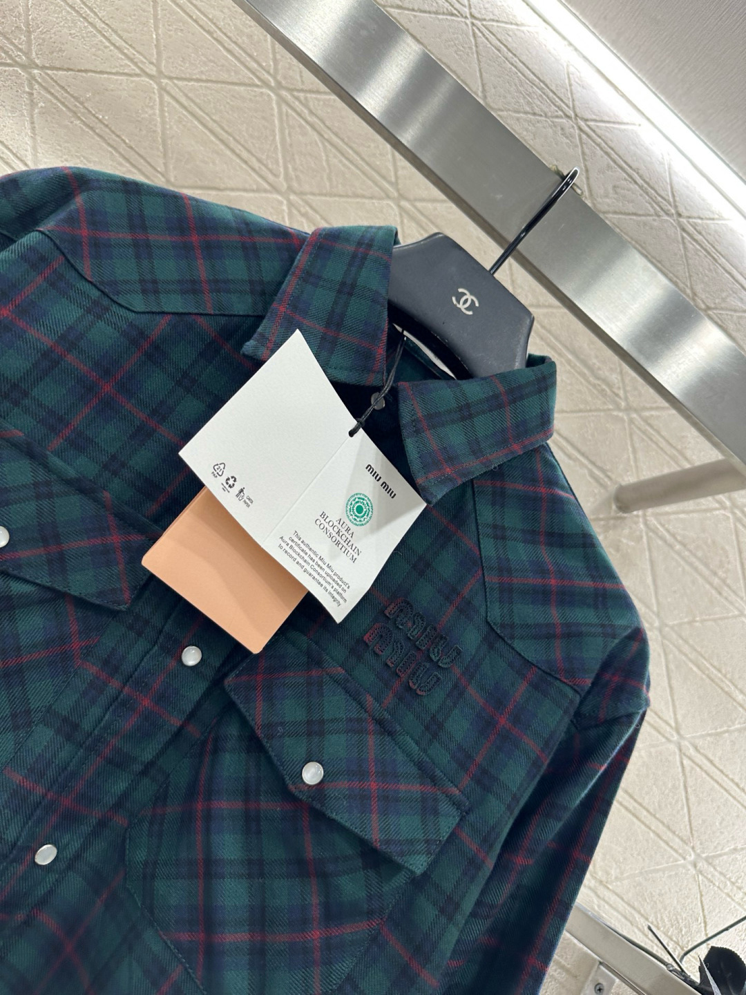 ♥Miumi*♥2025新品上架 翻领格纹衬衫长裤套装定制YB进口百分百羊毛材质，质感垂顺，穿搭舒适，正