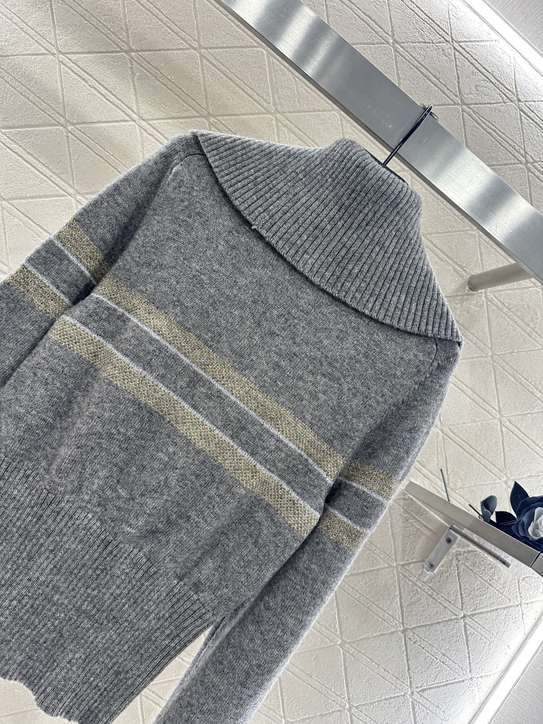 ♥Dio*♥2025新品上架 翻领针织套头毛衣定制YB羊绒羊毛纱线织造，质感高级，舒适柔软，大翻领长袖毛