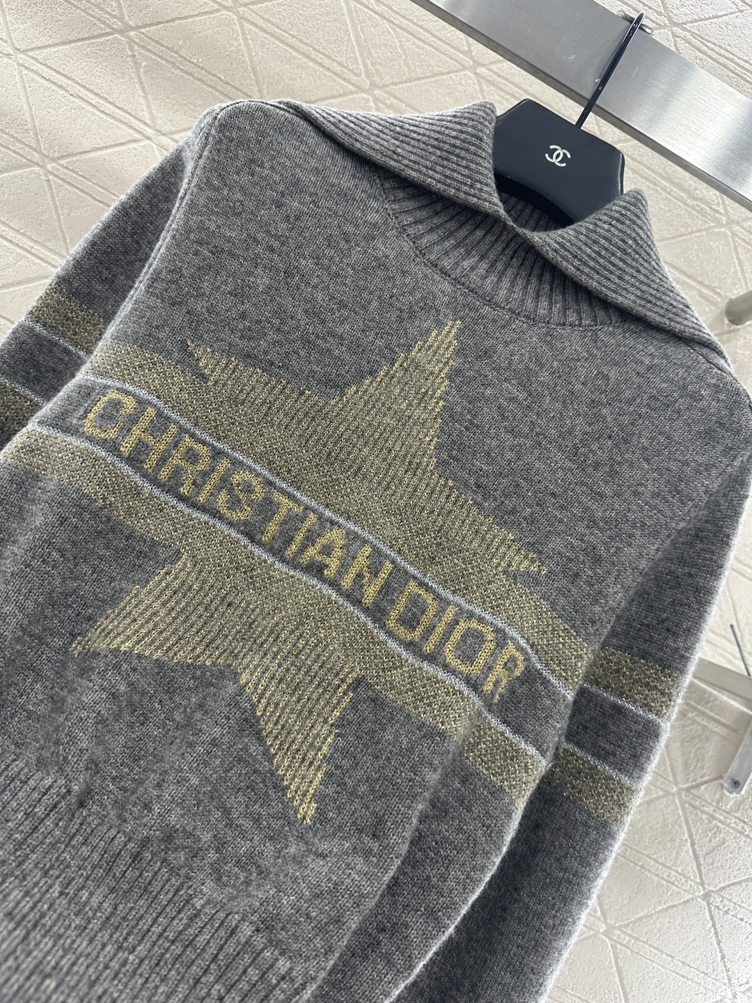 ♥Dio*♥2025新品上架 翻领针织套头毛衣定制YB羊绒羊毛纱线织造，质感高级，舒适柔软，大翻领长袖毛