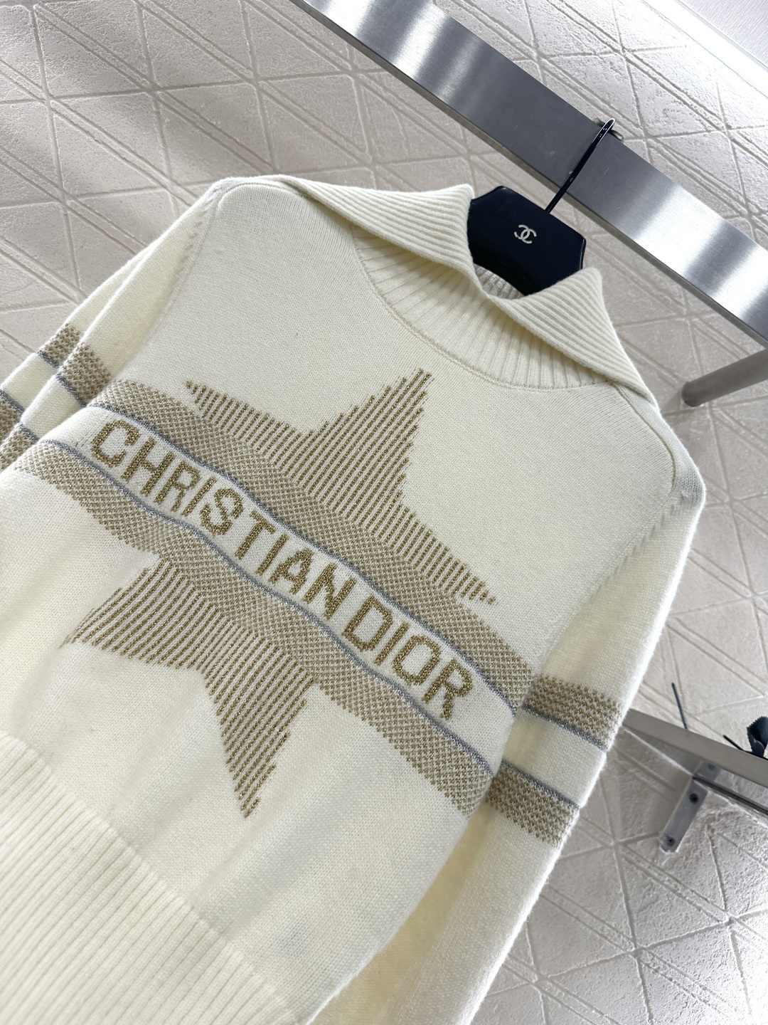 ♥Dio*♥2025新品上架 翻领针织套头毛衣定制YB羊绒羊毛纱线织造，质感高级，舒适柔软，大翻领长袖毛