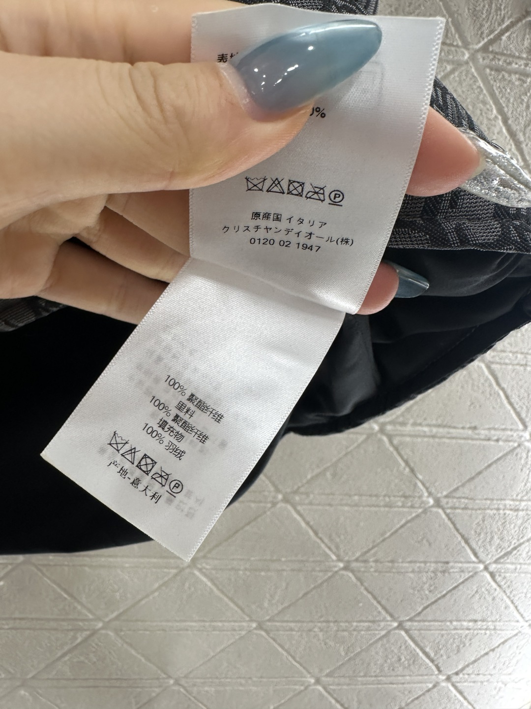 ♥Dio*♥2025新品上架 立领提花羽绒马甲定制YB提花材质，羽绒填充内里，整件轻盈保暖，立领时尚马甲