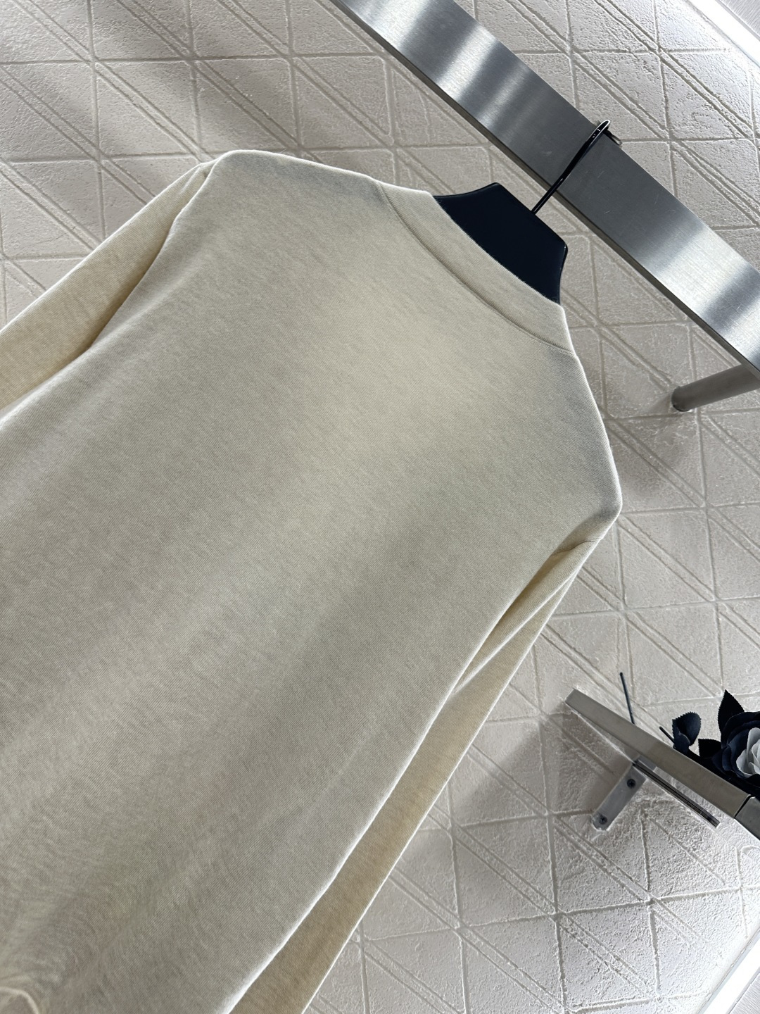 ♥Louis Vuitto*♥2025新品上架 印花拼接针织开衫前幅饰以进口斜纹稠材质，后幅羊毛针织材质