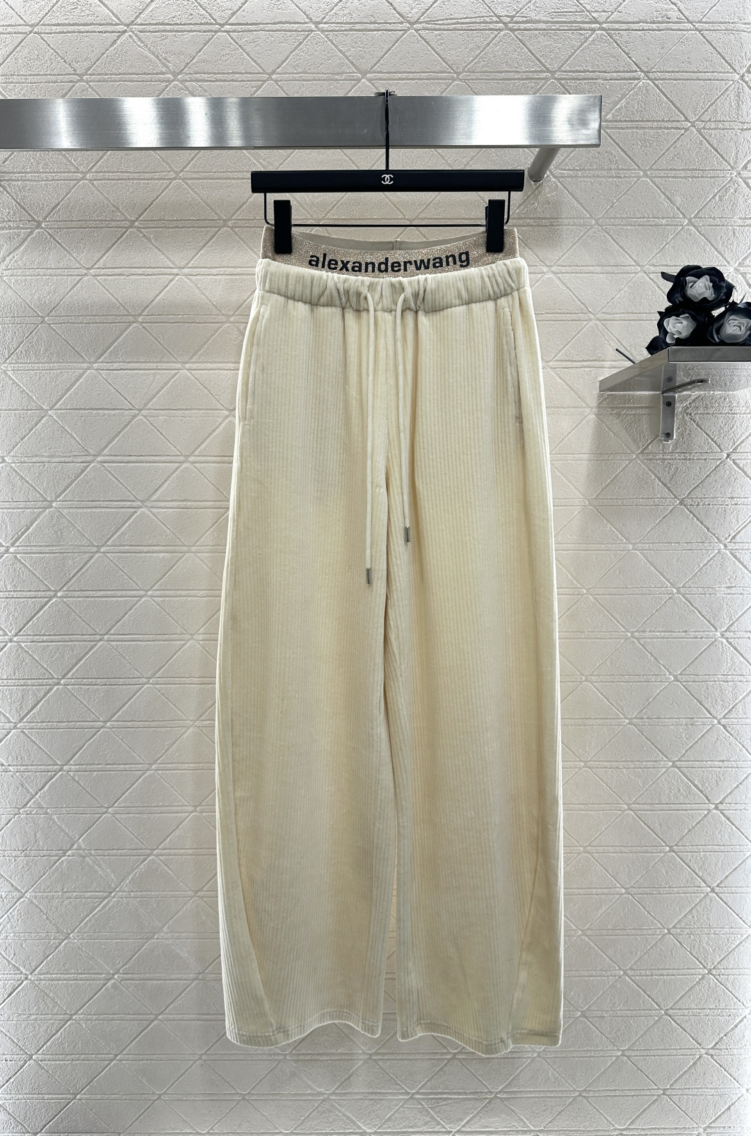 ♥Alexander wan*♥2025新品上架 高腰抽绳阔腿弯刀长裤定制YB进口灯芯绒材质，面料柔软舒
