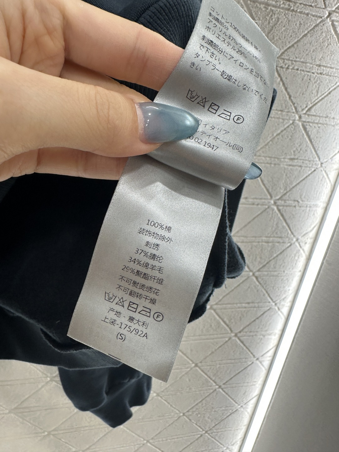 ♥Dio*♥2025新品上架 连帽字母卫衣定制YB原生全棉材质，柔软亲肤，久洗不易变形起球，质感十足，落