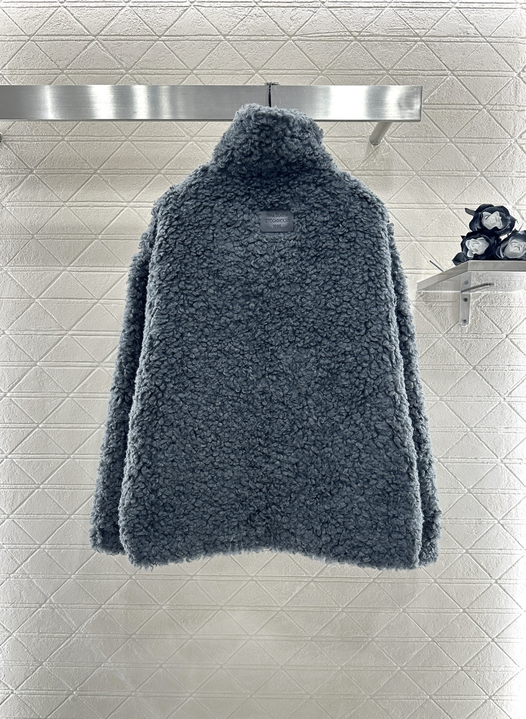 ♥Acne studio♥2025新品上架 泰迪毛绒拉链外套通体饰以泰迪毛绒材质，质感柔软舒适，时髦洋气