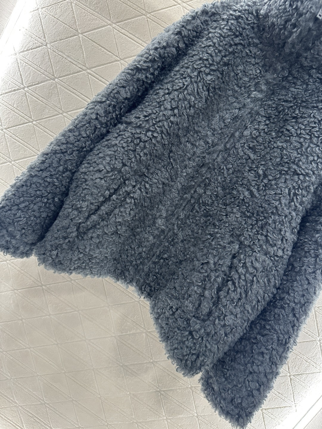 ♥Acne studio♥2025新品上架 泰迪毛绒拉链外套通体饰以泰迪毛绒材质，质感柔软舒适，时髦洋气