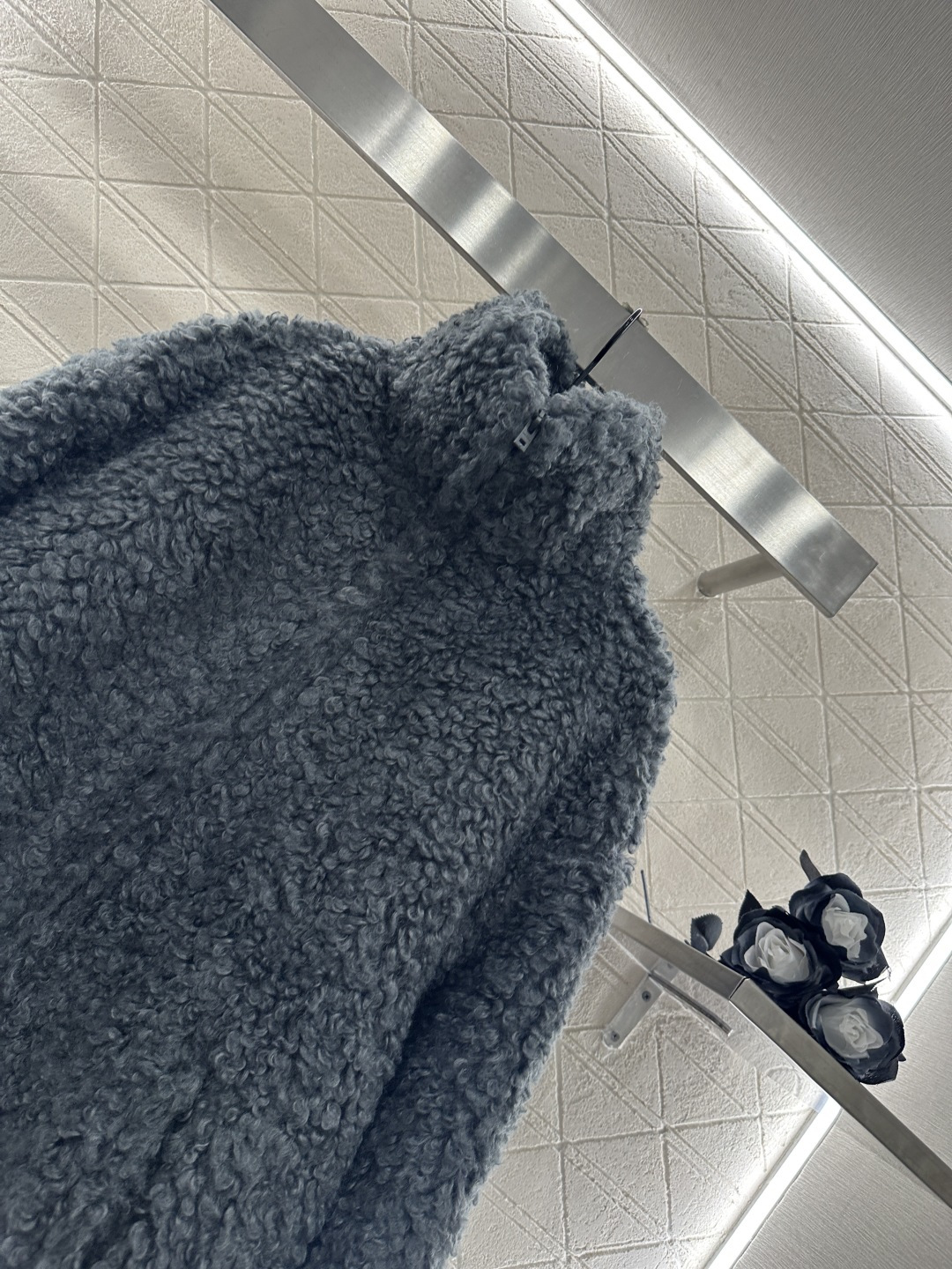 ♥Acne studio♥2025新品上架 泰迪毛绒拉链外套通体饰以泰迪毛绒材质，质感柔软舒适，时髦洋气