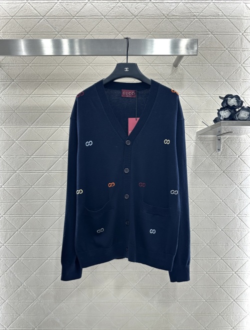 Gucci Wool Jacquard Cardigan with GG Motif,V-Neck, Long Sleeves 1 Gucci Wool Jacquard Cardigan with GG Motif,V-Neck, Long Sleeves