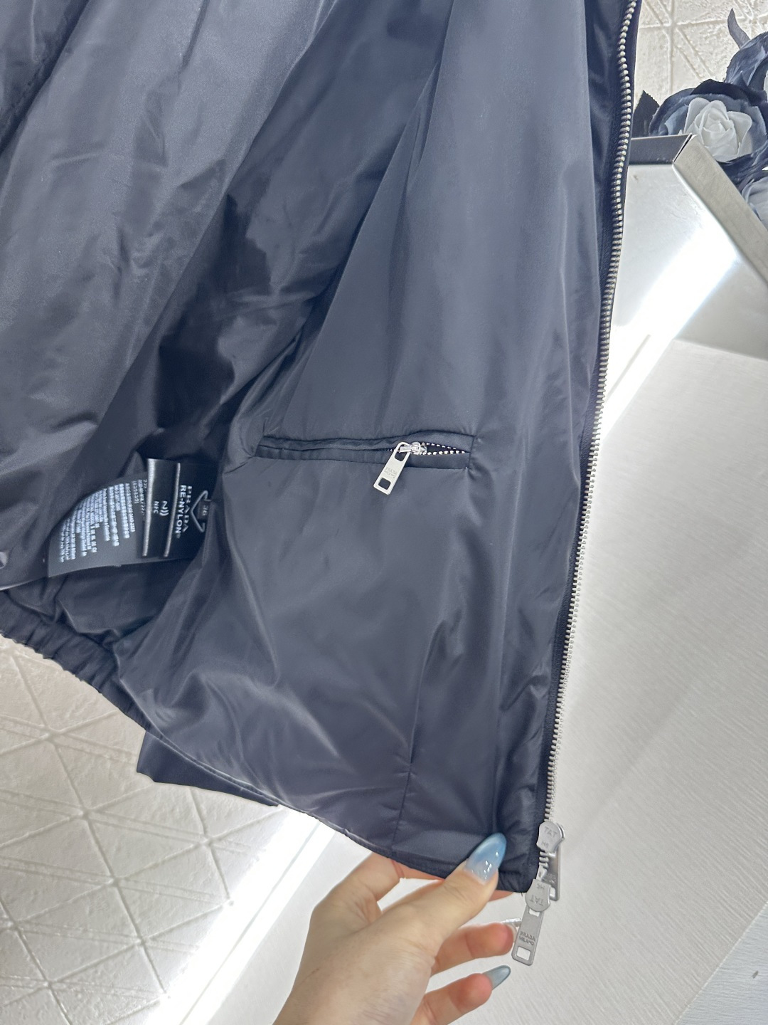 ♥Prad*♥2025新品上架 连帽棉服外套定制YB防风防水尼龙材质，质感上乘，连帽拉链外套版型，成衣内