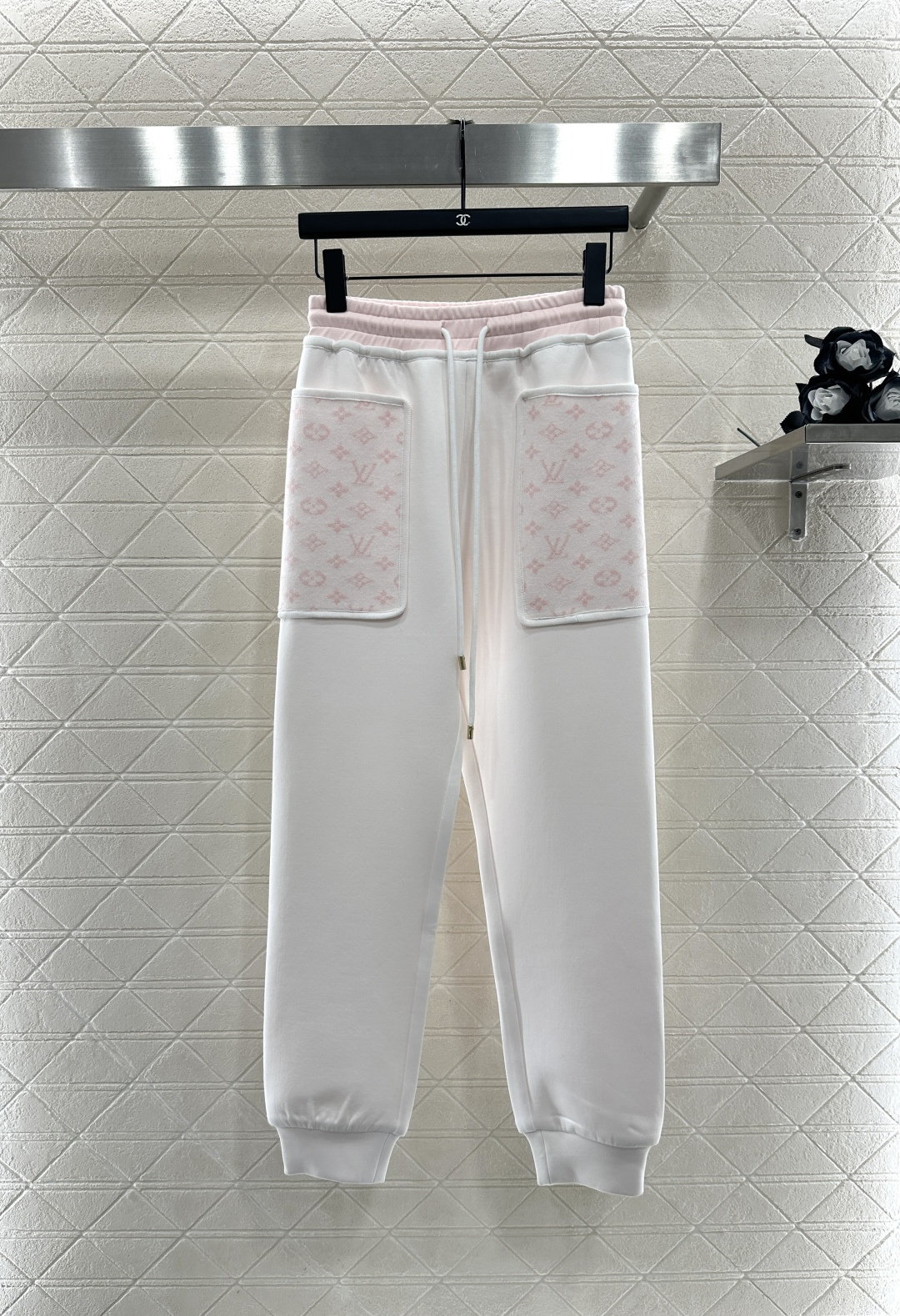 ♥Louis vuitto*♥2025新品上架 连帽提花外套长裤套装定制YB进口棉纶混纺材质，复合工艺处