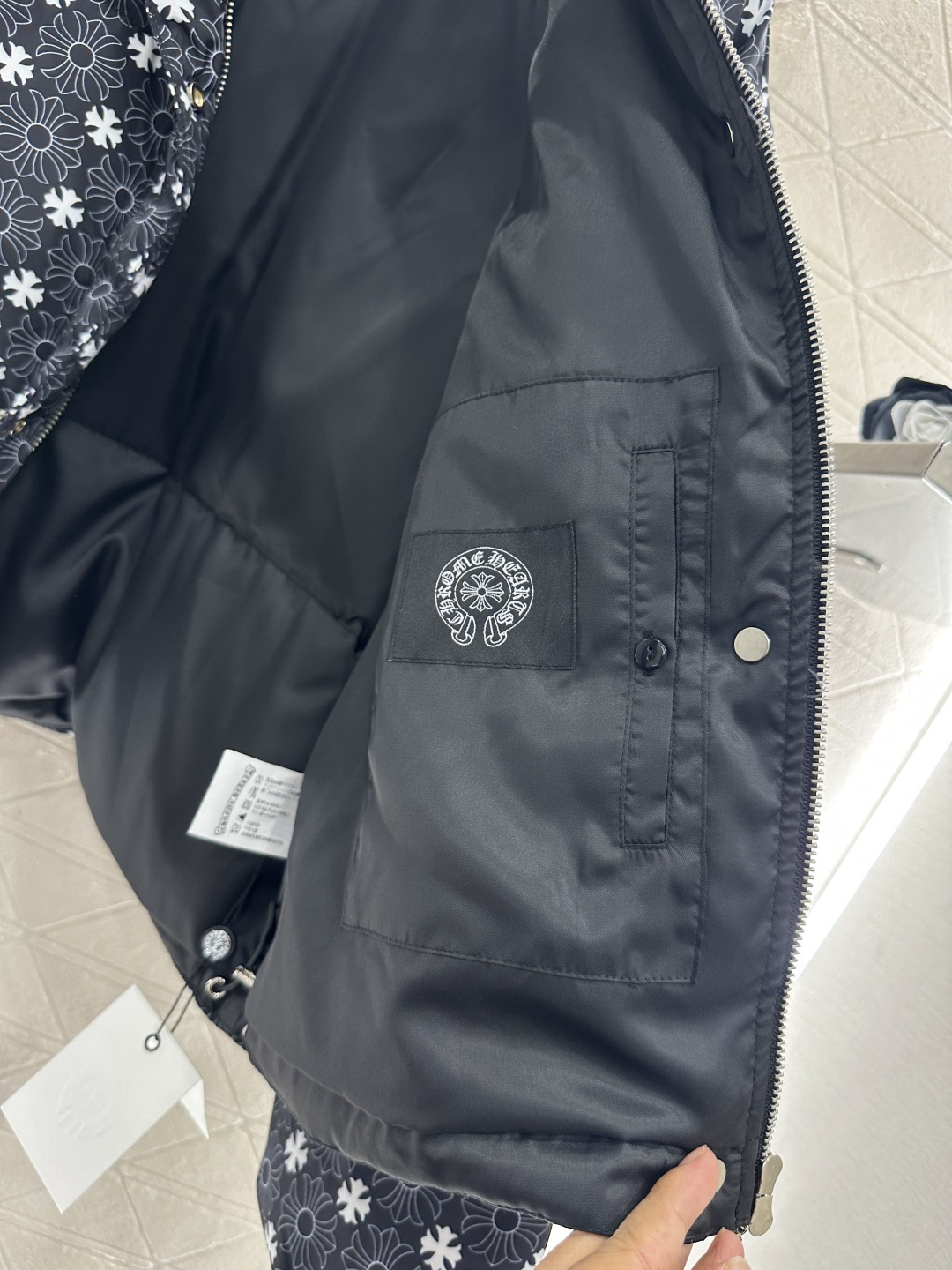 ♥Chrome heart*♥2025新品上架 十字架印花棉服定制YB防风防水尼龙材质，羽绒棉填充内里，