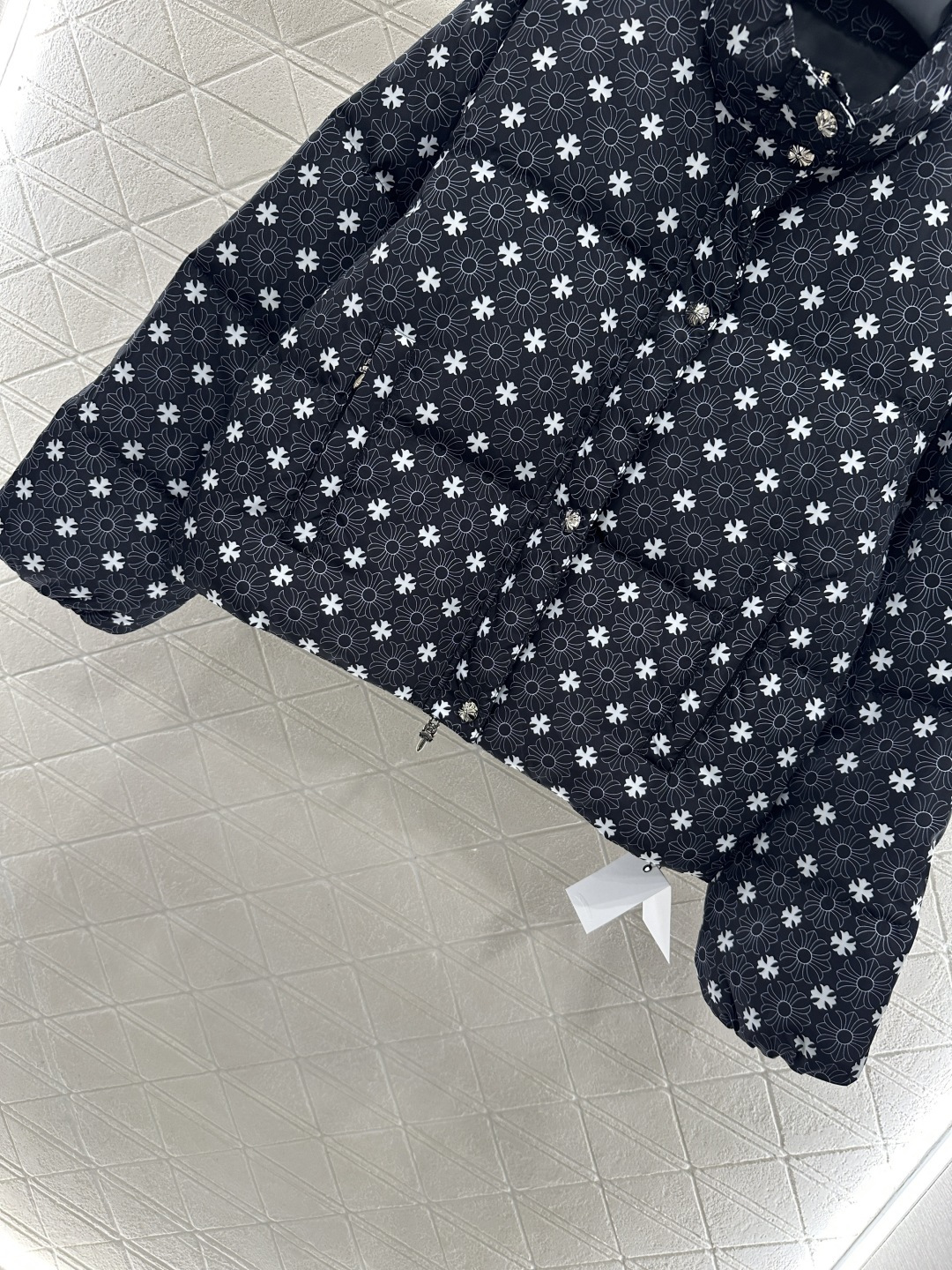 ♥Chrome heart*♥2025新品上架 十字架印花棉服定制YB防风防水尼龙材质，羽绒棉填充内里，