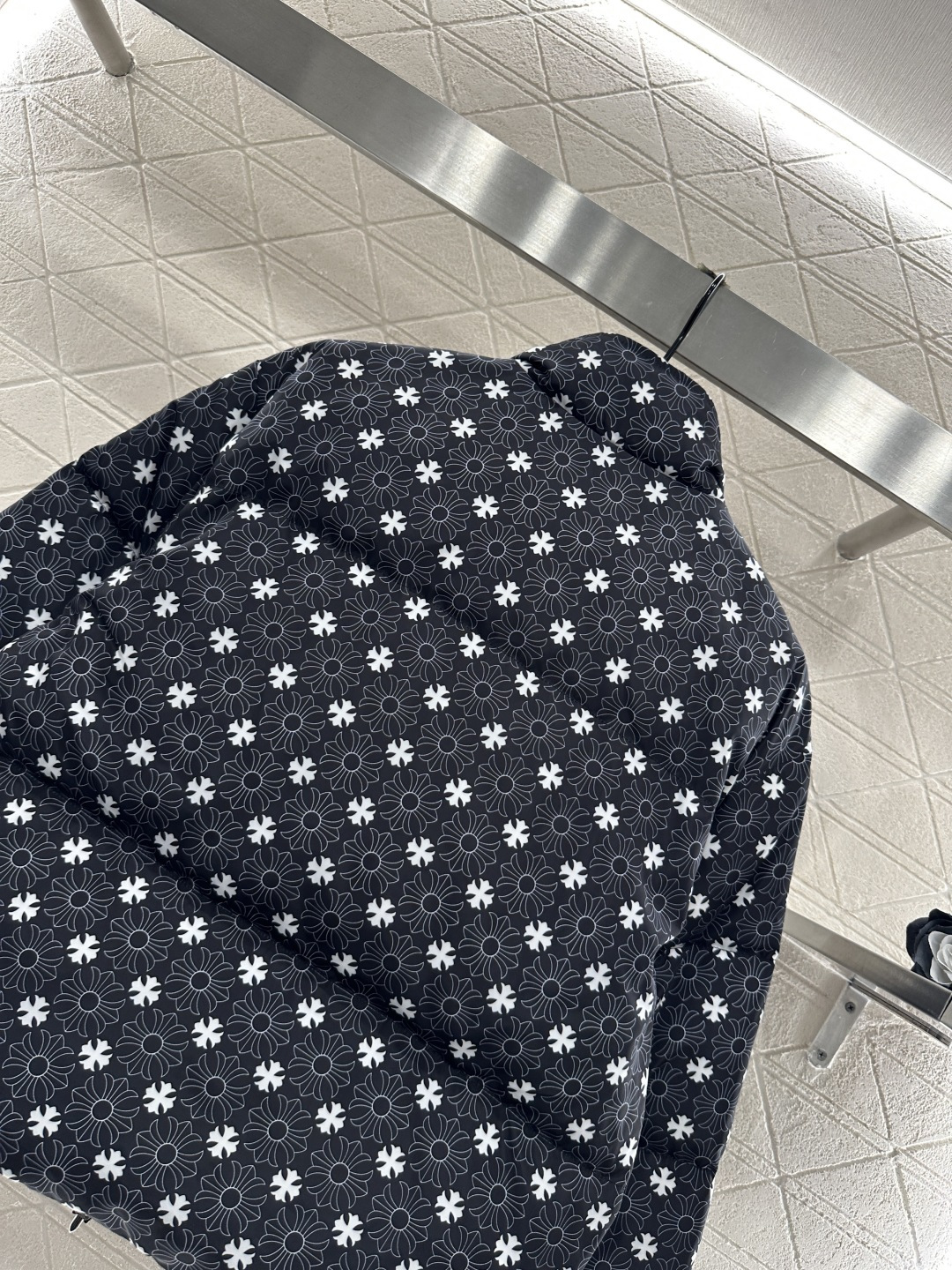 ♥Chrome heart*♥2025新品上架 十字架印花棉服定制YB防风防水尼龙材质，羽绒棉填充内里，