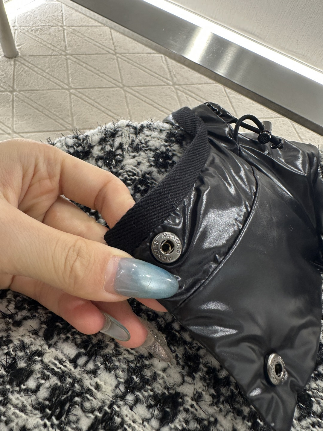 ♥Moncle*♥2025新品上架 可拆卸连帽毛呢羽绒服定制YB进口羊毛毛呢材质，其工艺还原，升级材质，