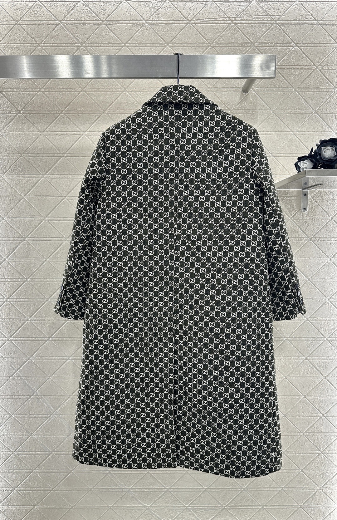 ♥Gucc*♥2025新品上架 翻领提花长款大衣外套定制YB进口羊毛提花材质,成衣质感品相绝佳,长款翻领