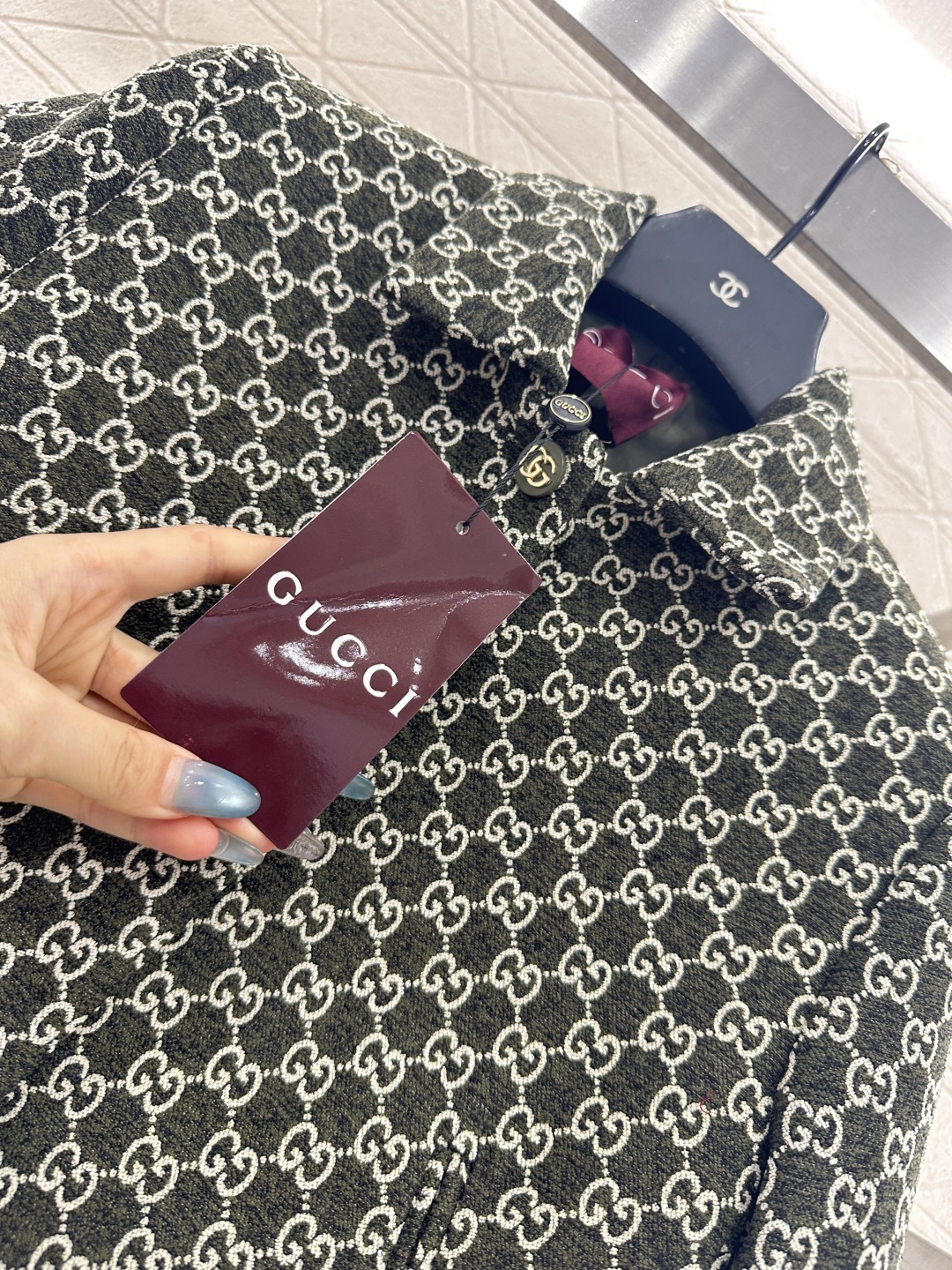 ♥Gucc*♥2025新品上架 翻领提花短款西装短裙套装定制YB进口羊毛提花材质,成衣质感品相绝佳,翻领