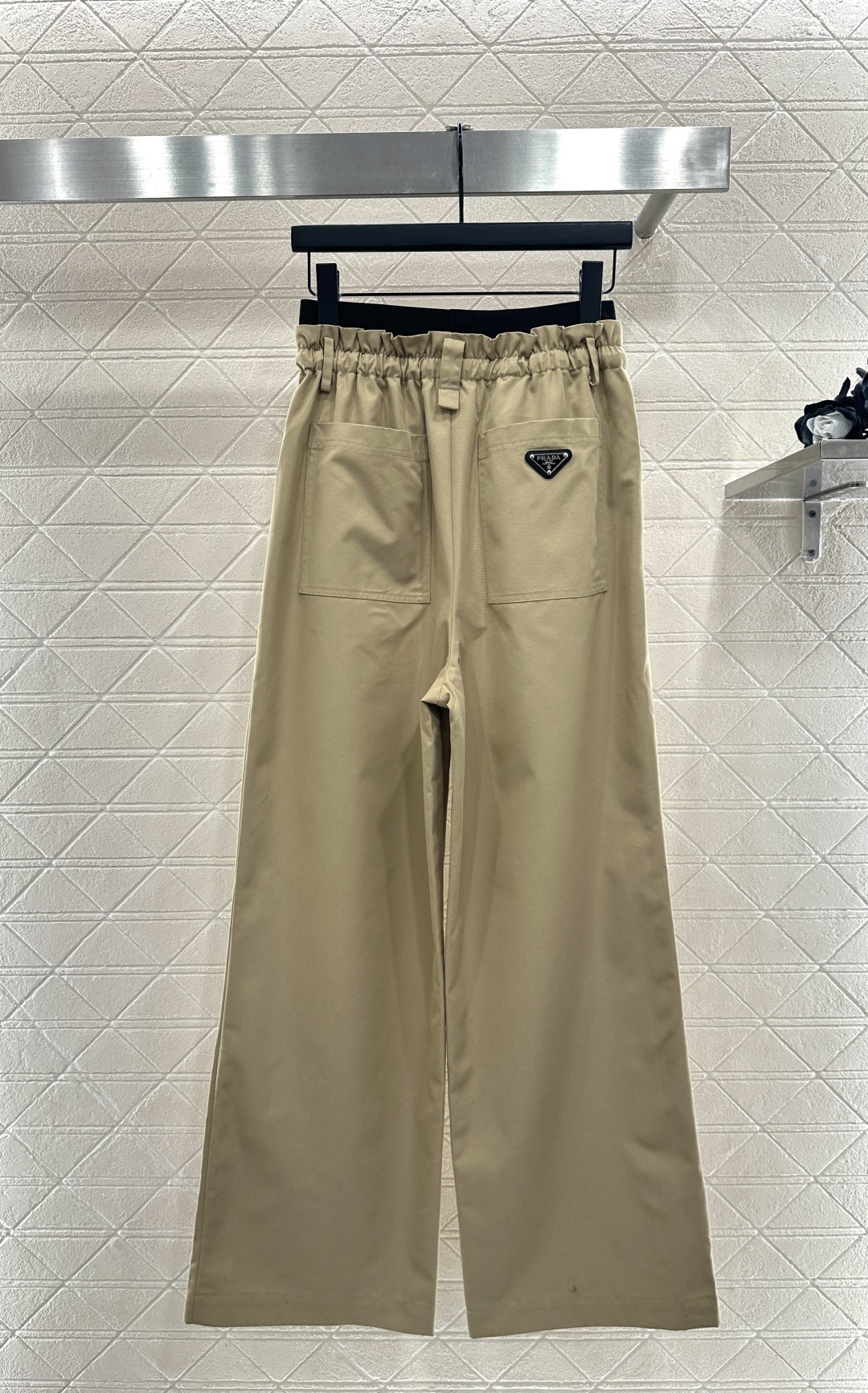 ♥Prad*♥2025新品上架 拼接撞色织带阔腿长裤定制YB斜纹全棉材质,质感光泽,垂顺舒适,阔腿抽绳工