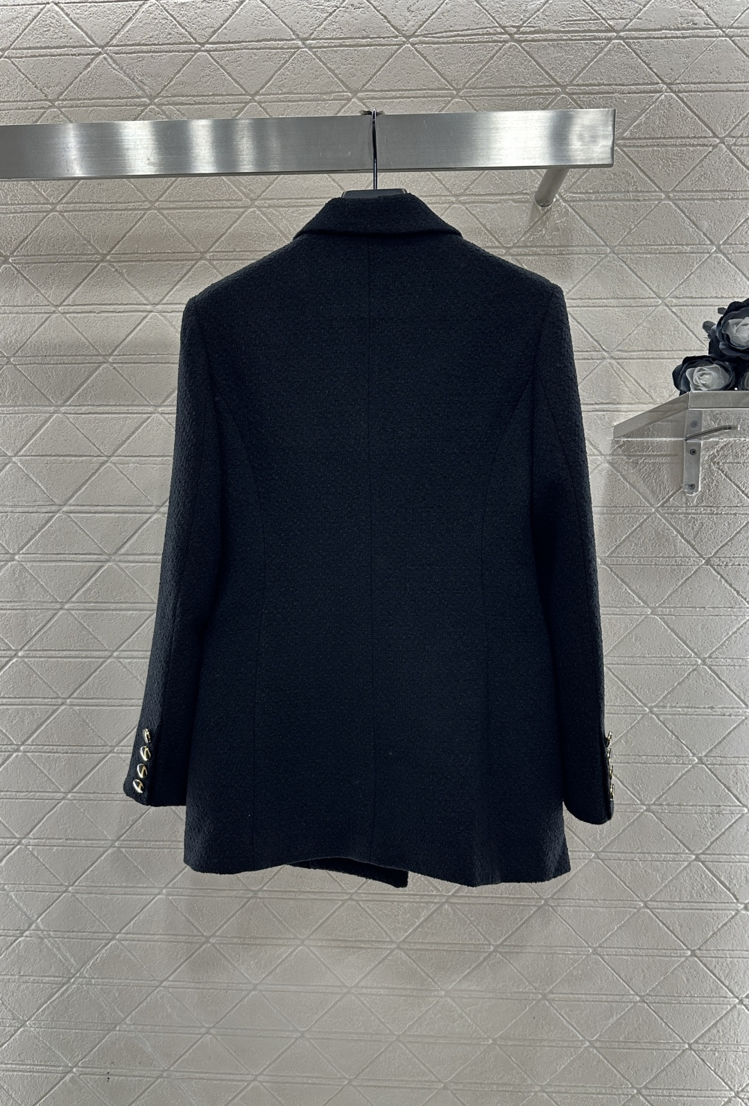 ♥Valentin*♥2025新品上架 镶嵌金标垫肩西装外套定制YB进口毛呢材质，肌理明显，挺括有型，正