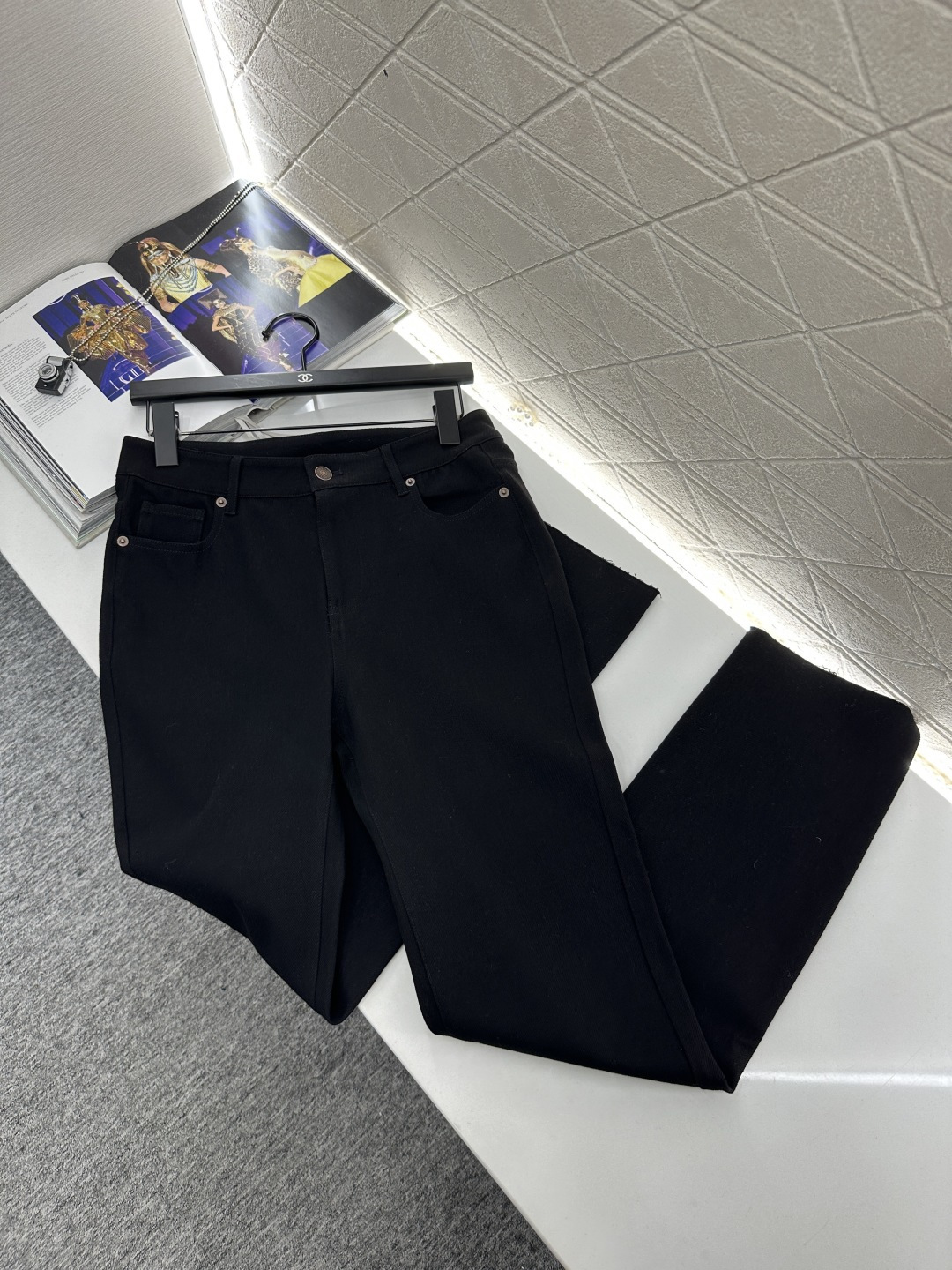 ♥The Row*♥2025新品上架 复古毛边铅笔牛仔裤定制YB斜纹棉牛仔材质，面料柔软舒适，弹力修身，