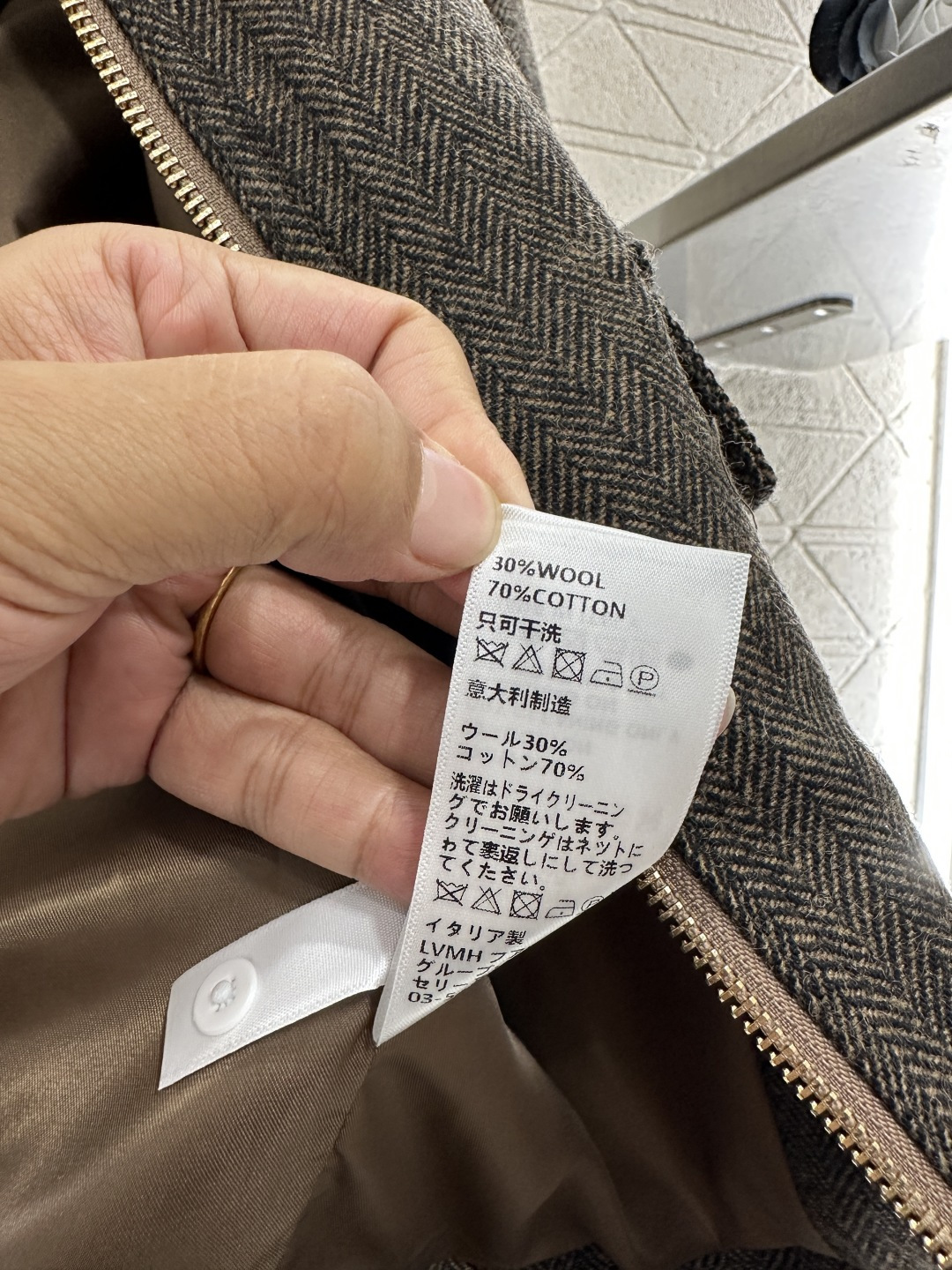 ♥Celim*♥2025新品上架 拼皮翻领夹克外套定制YB进口羊毛呢材质，质感光泽，挺括有型，翻领夹克外