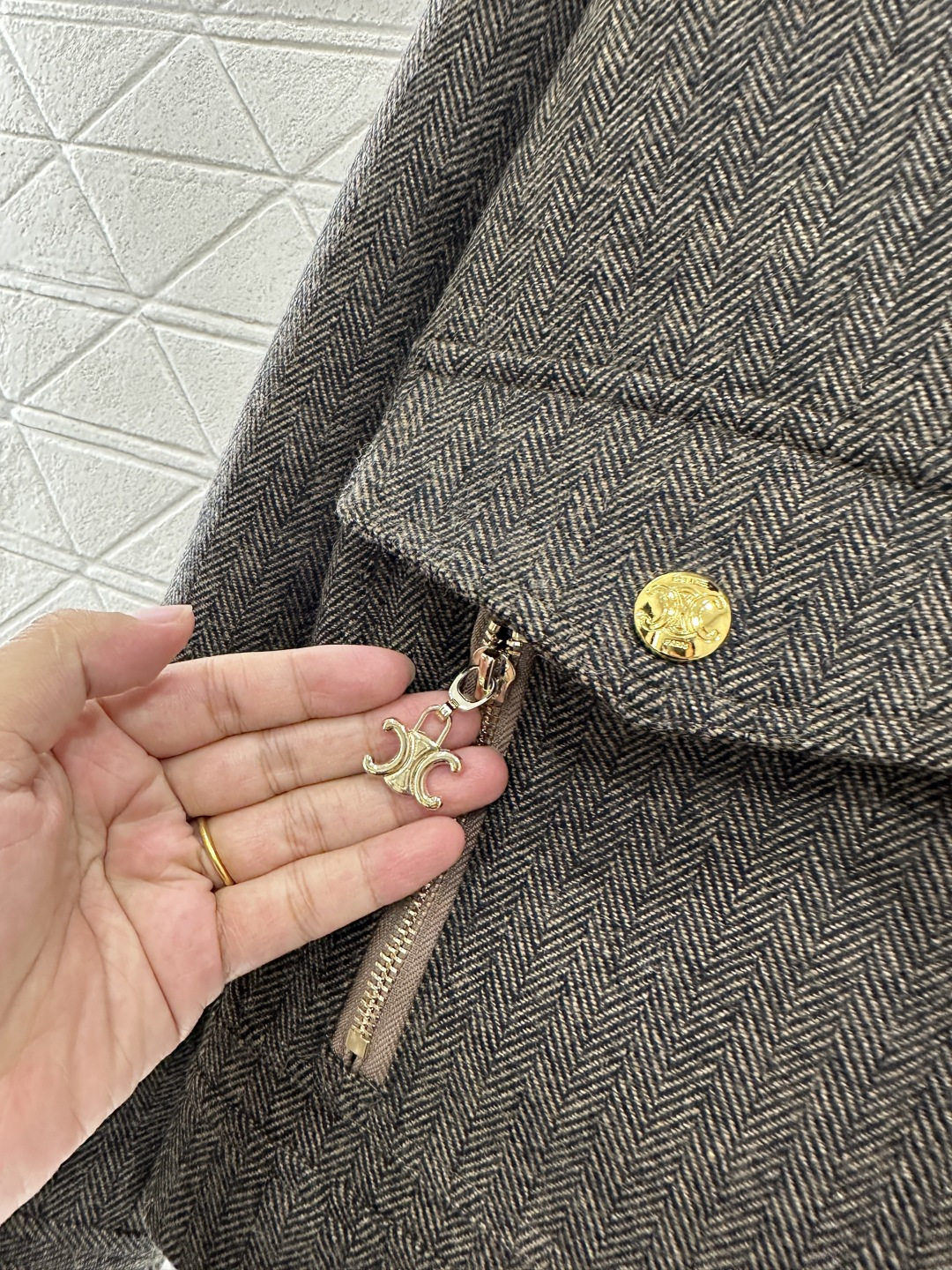 ♥Celim*♥2025新品上架 拼皮翻领夹克外套定制YB进口羊毛呢材质，质感光泽，挺括有型，翻领夹克外