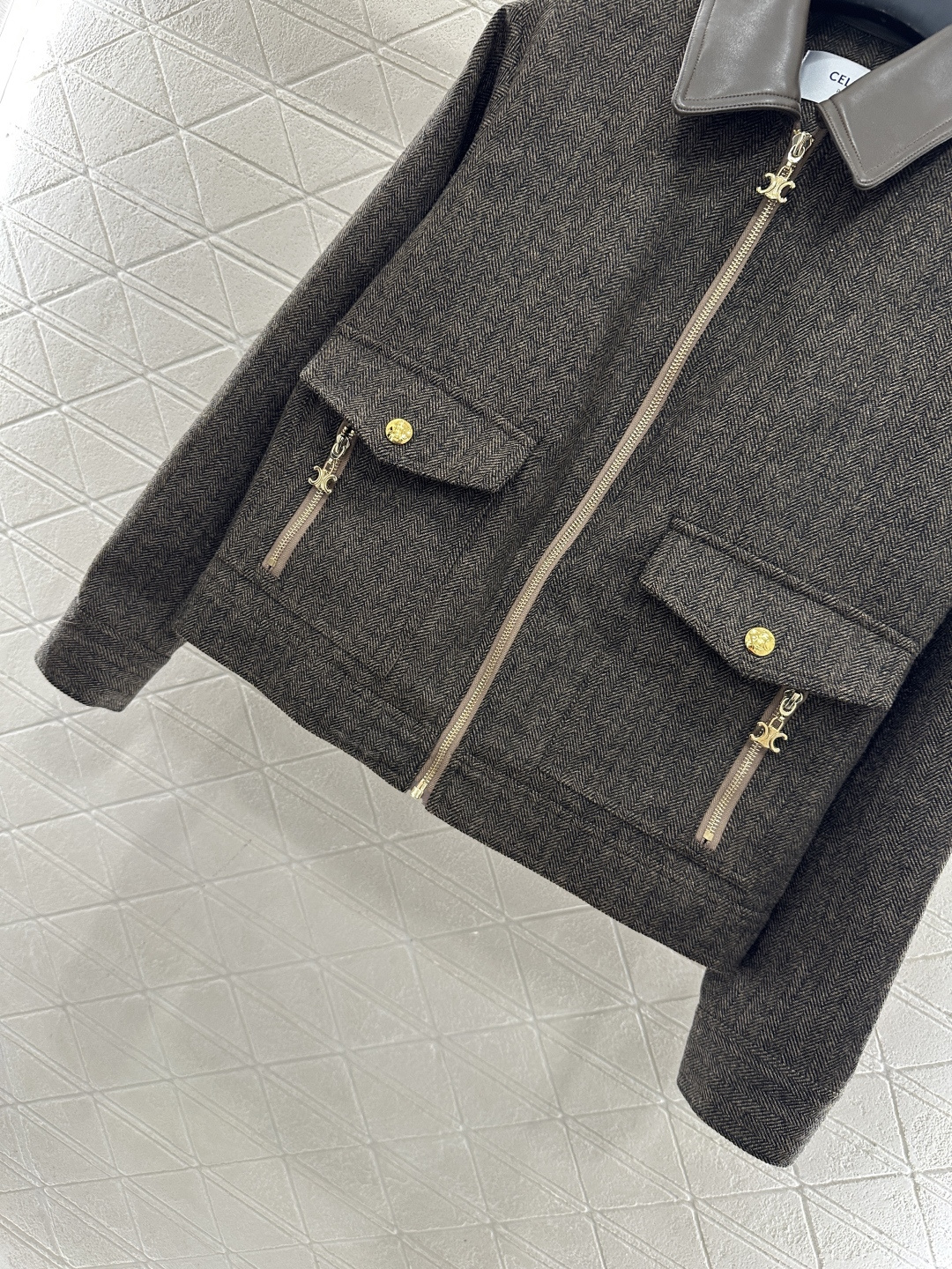 ♥Celim*♥2025新品上架 拼皮翻领夹克外套定制YB进口羊毛呢材质，质感光泽，挺括有型，翻领夹克外