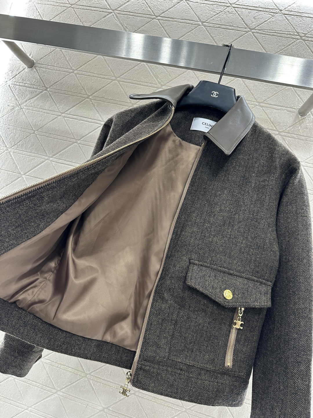 ♥Celim*♥2025新品上架 拼皮翻领夹克外套定制YB进口羊毛呢材质，质感光泽，挺括有型，翻领夹克外