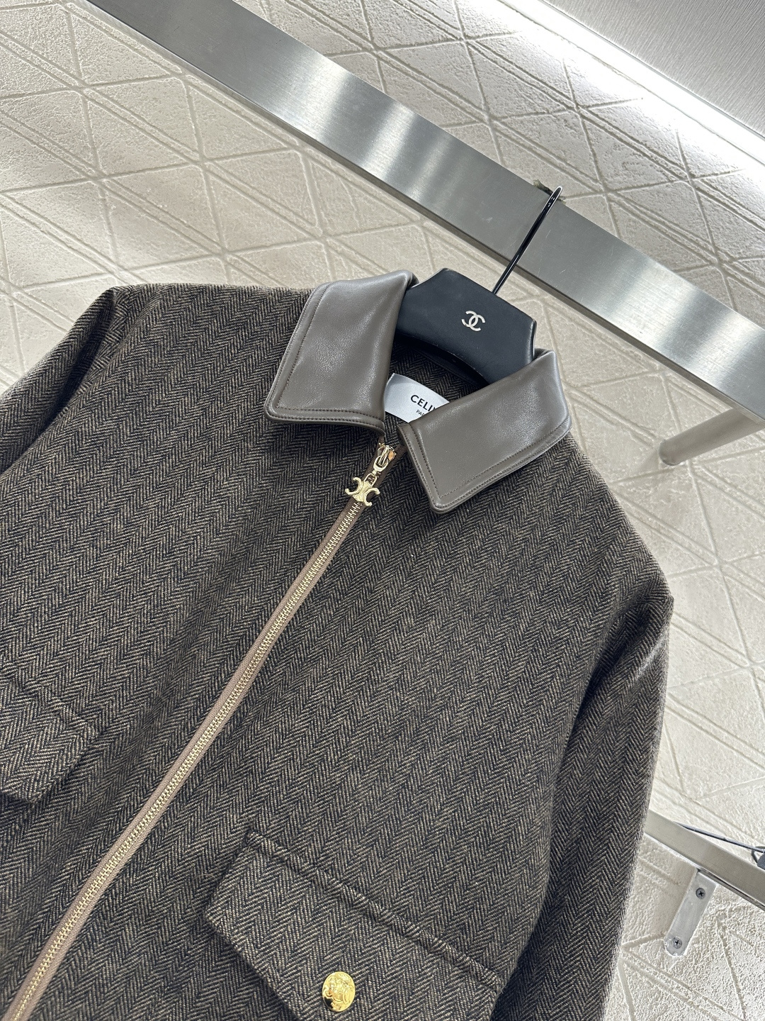 ♥Celim*♥2025新品上架 拼皮翻领夹克外套定制YB进口羊毛呢材质，质感光泽，挺括有型，翻领夹克外