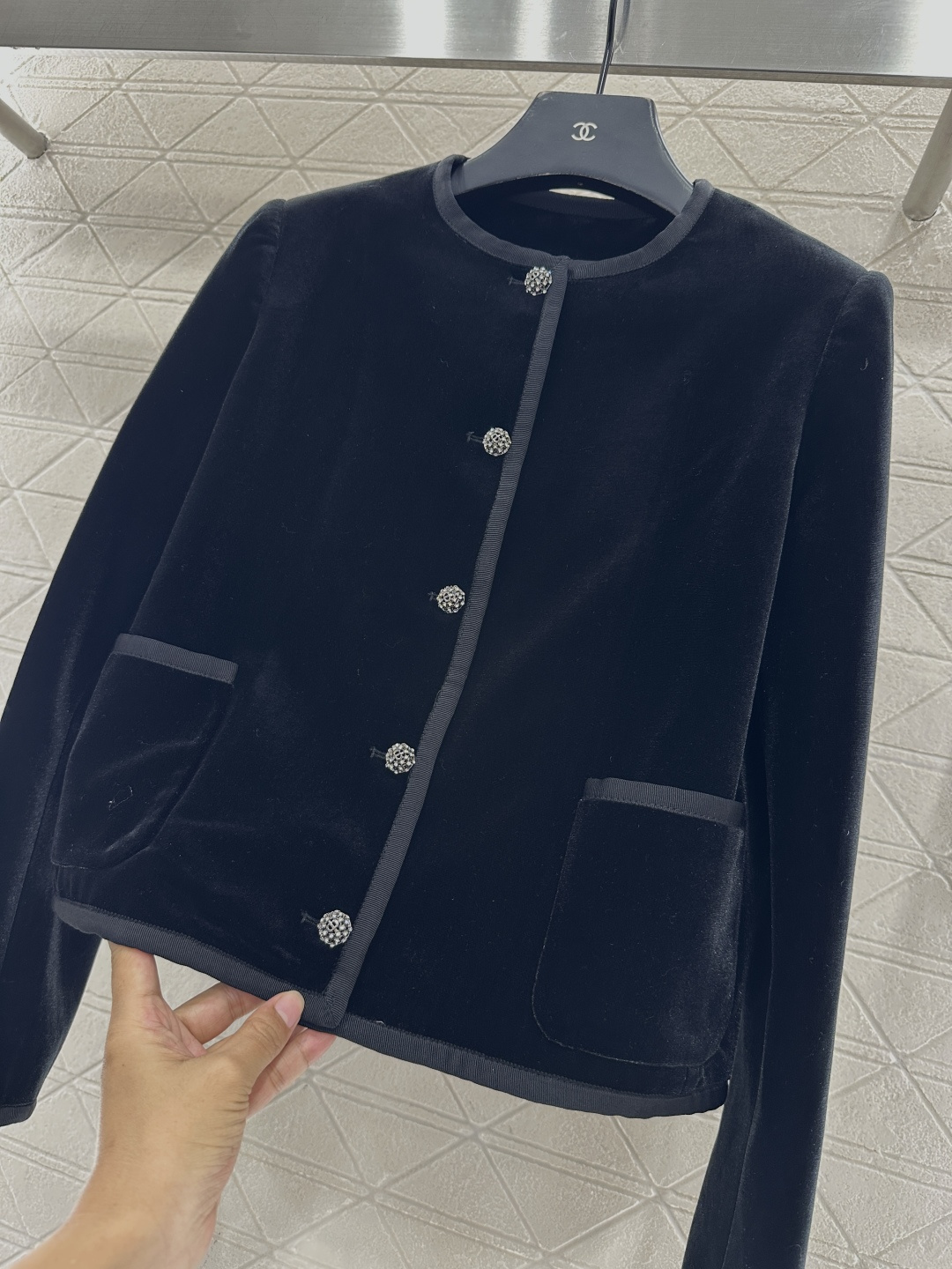 ♥Dio*♥2025新品上架 丝绒长袖单西外套定制YB进口丝绒材质，质感光泽，亲肤舒适，圆领单西外套裁剪