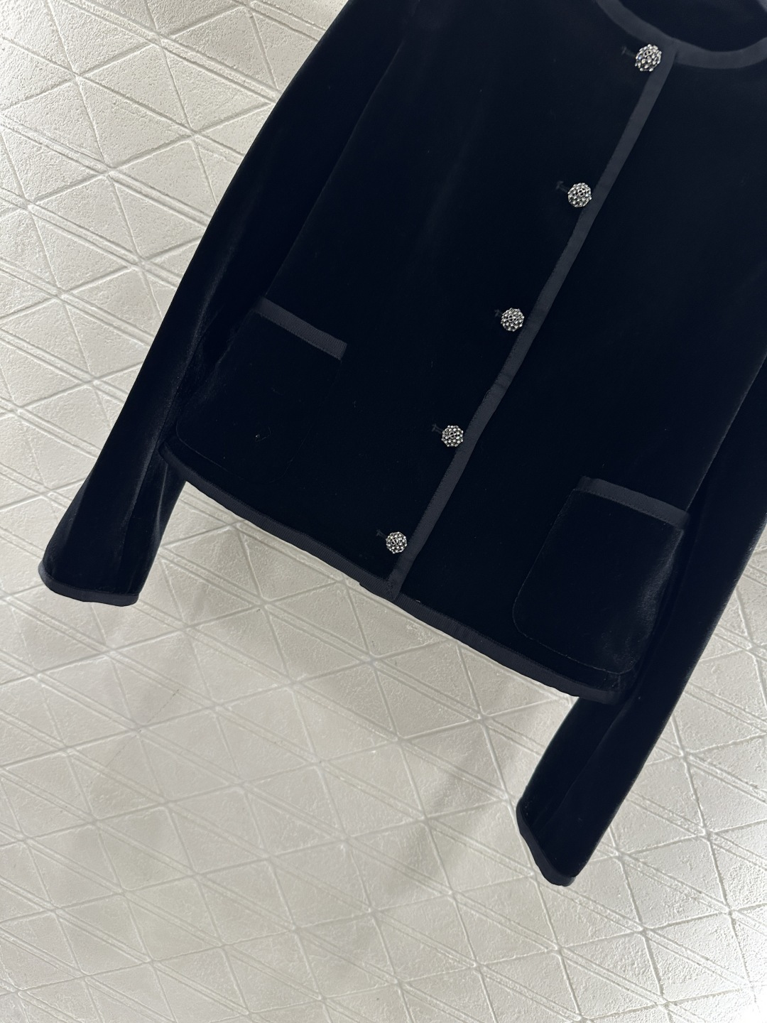 ♥Dio*♥2025新品上架 丝绒长袖单西外套定制YB进口丝绒材质，质感光泽，亲肤舒适，圆领单西外套裁剪