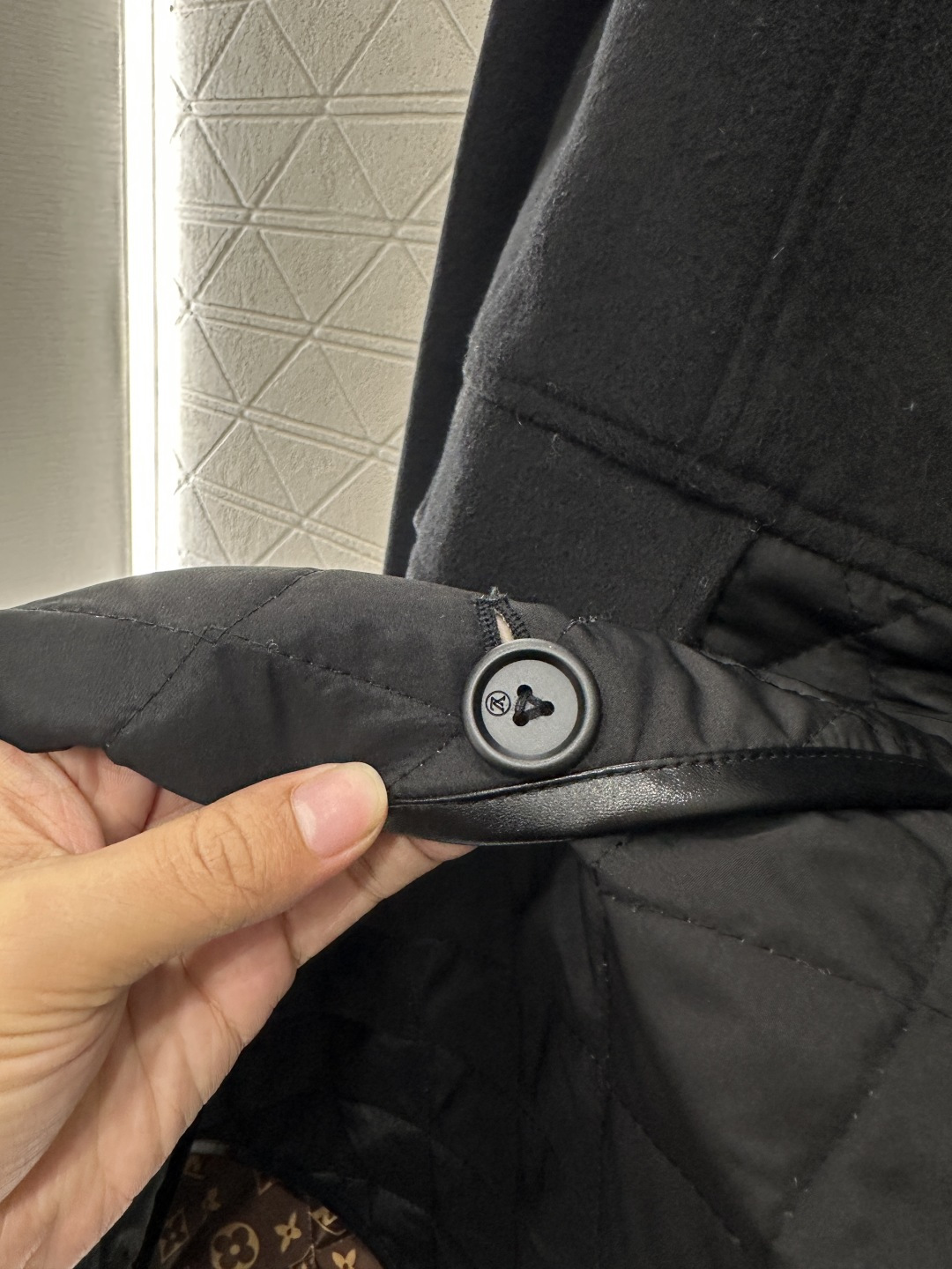 ♥Louis vuitto*♥2025新品上架 可拆卸连帽拼接棉服外套定制YB进口羊毛呢➕尼龙材质，工艺