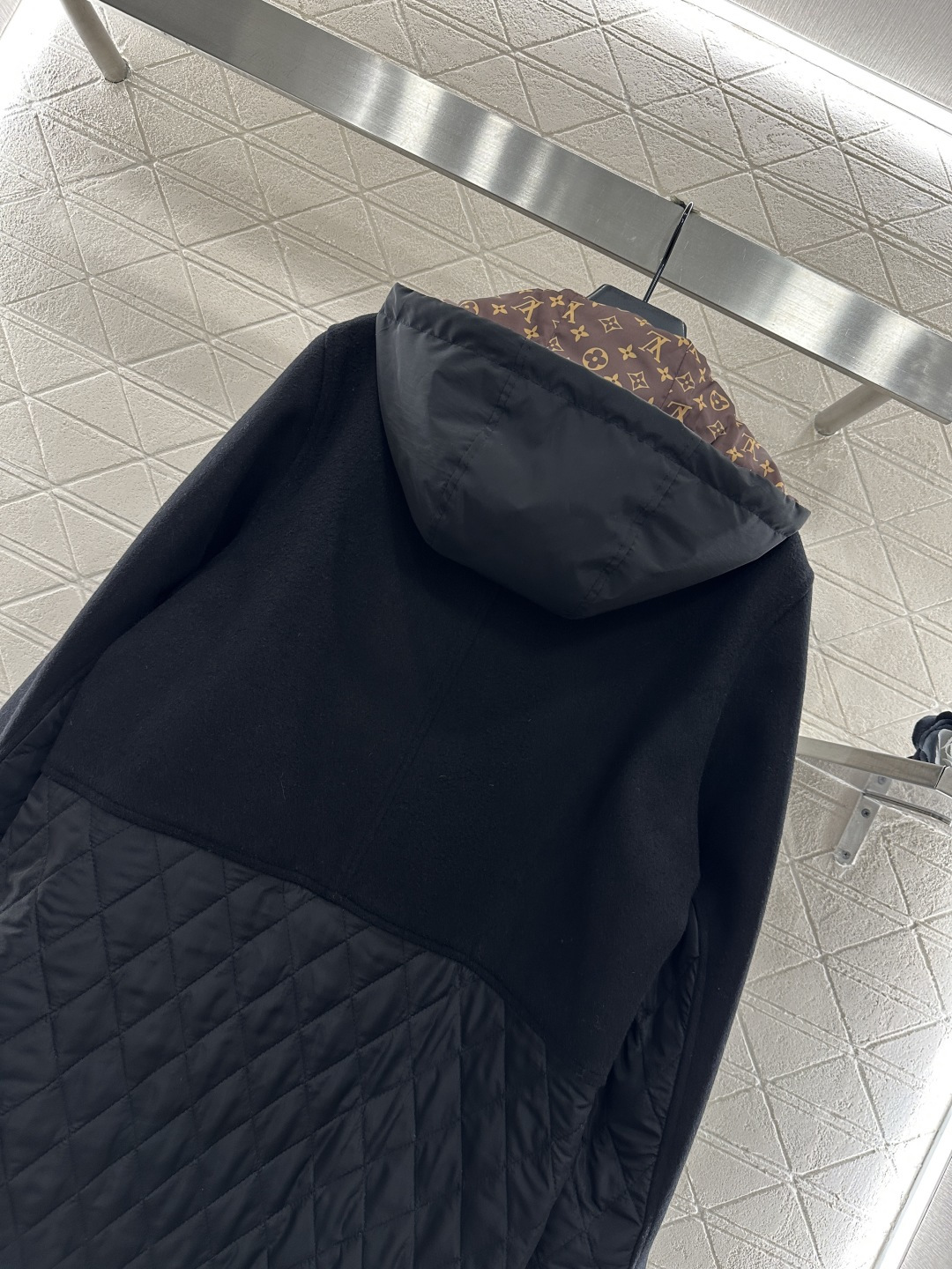 ♥Louis vuitto*♥2025新品上架 可拆卸连帽拼接棉服外套定制YB进口羊毛呢➕尼龙材质，工艺