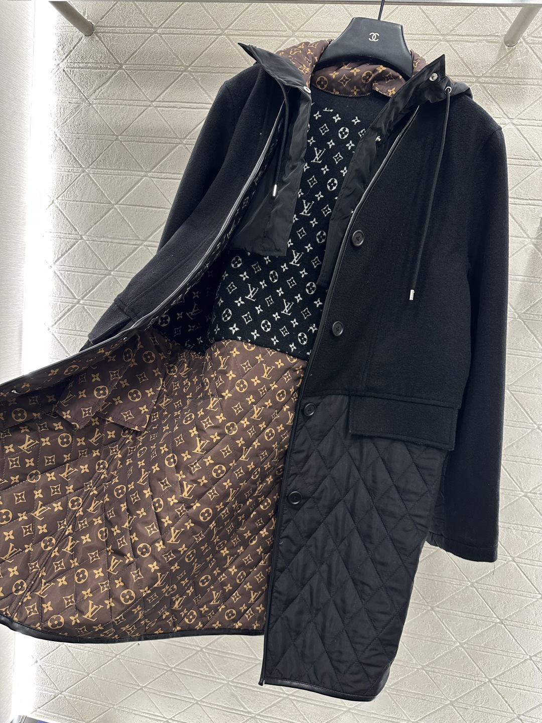 ♥Louis vuitto*♥2025新品上架 可拆卸连帽拼接棉服外套定制YB进口羊毛呢➕尼龙材质，工艺