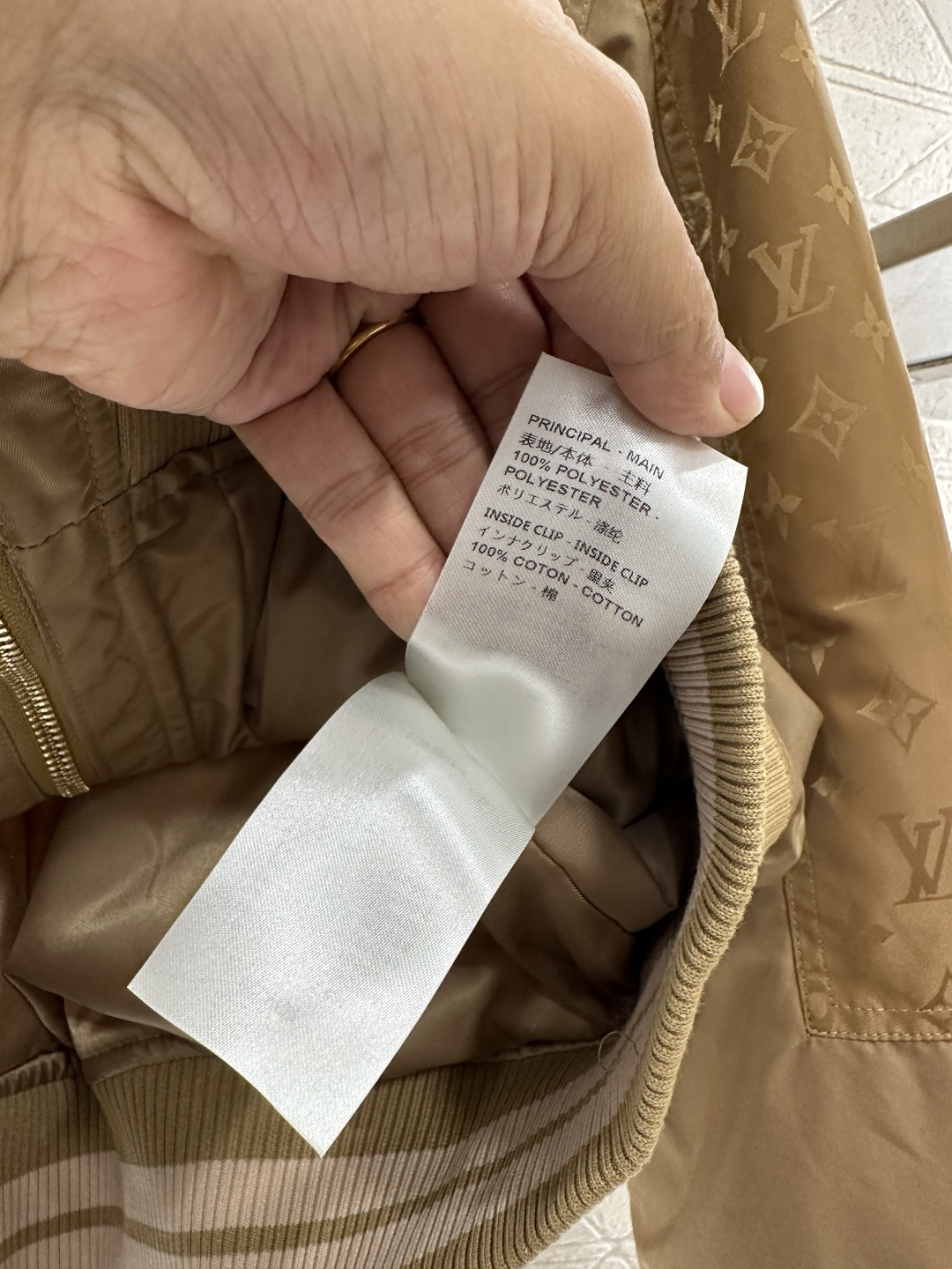 ♥Louis vuitto*♥2025新品上架 立领棉服外套定制YB进口防水防风尼龙材质，羽绒棉填充内里