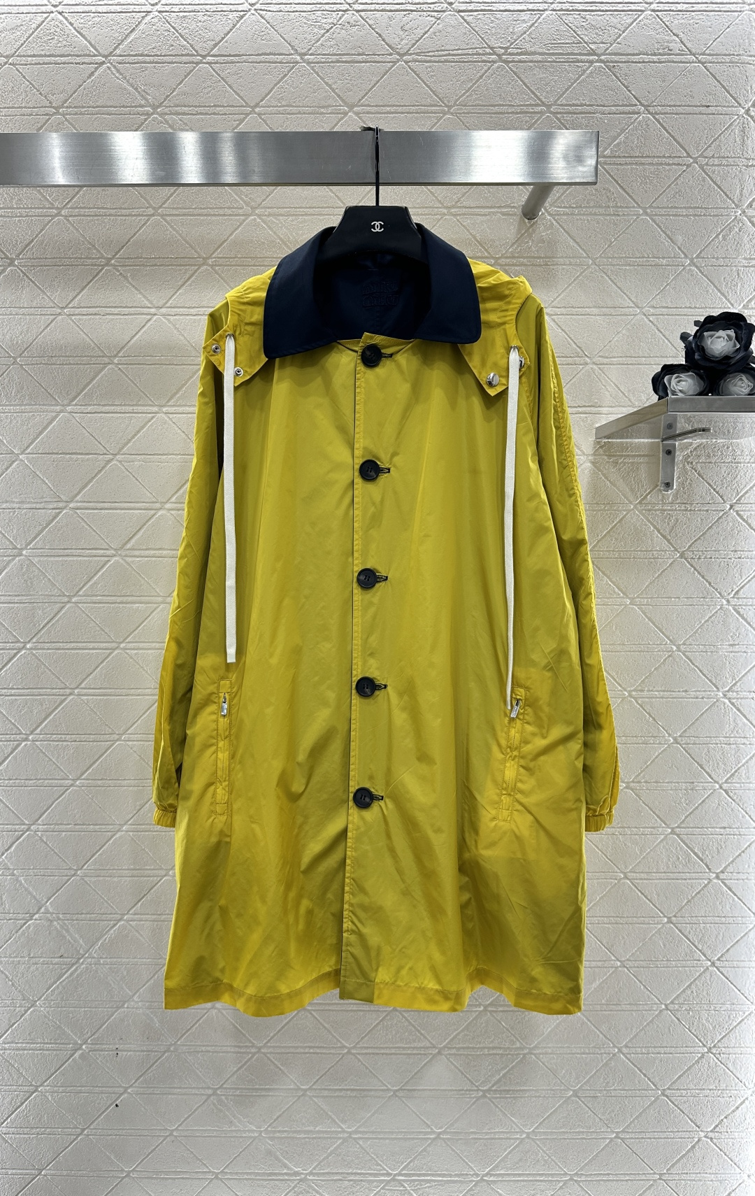 ♥Miumi*♥2025新品上架 两面穿连帽风衣外套定制YB全棉与环保尼龙材质，挺括有型，质感高级，连帽