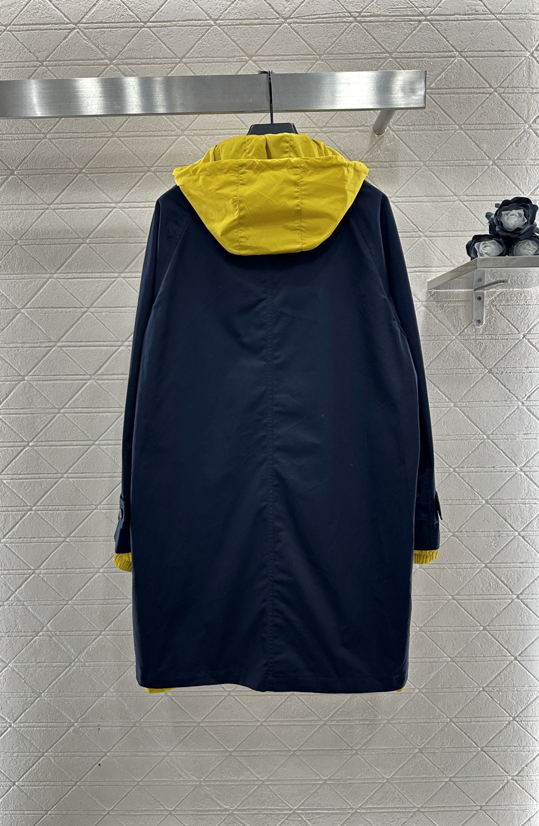 ♥Miumi*♥2025新品上架 两面穿连帽风衣外套定制YB全棉与环保尼龙材质，挺括有型，质感高级，连帽