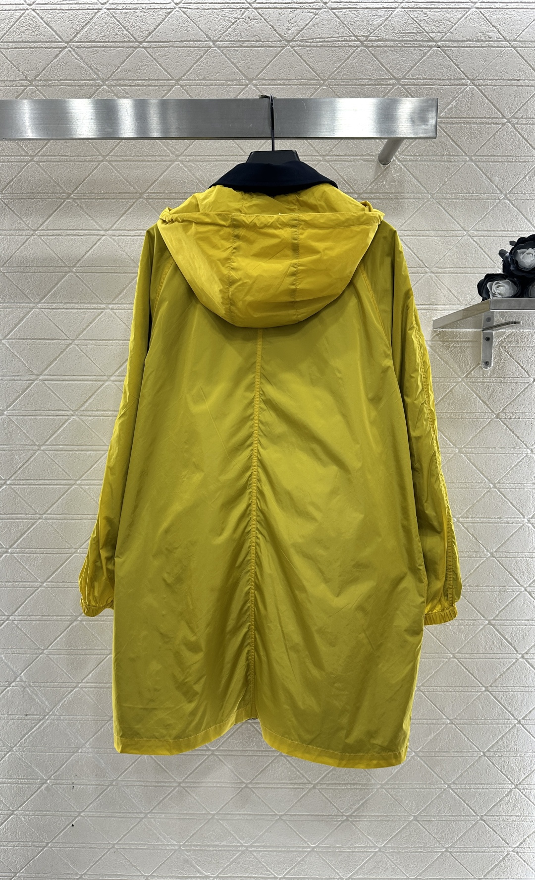 ♥Miumi*♥2025新品上架 两面穿连帽风衣外套定制YB全棉与环保尼龙材质，挺括有型，质感高级，连帽