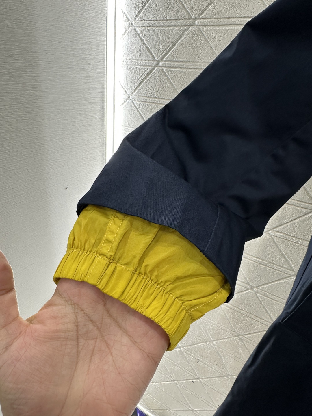 ♥Miumi*♥2025新品上架 两面穿连帽风衣外套定制YB全棉与环保尼龙材质，挺括有型，质感高级，连帽