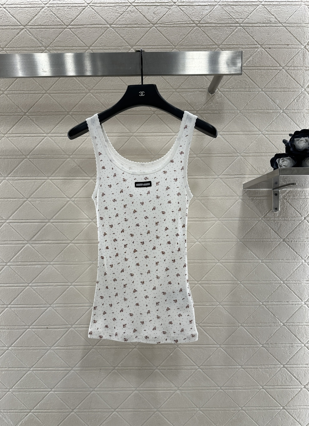 ♥Miuni*♥2025新品上架 修身U领碎花背心定制YB斜纹全棉材质，清透舒适，弹力十足，U型领修身背