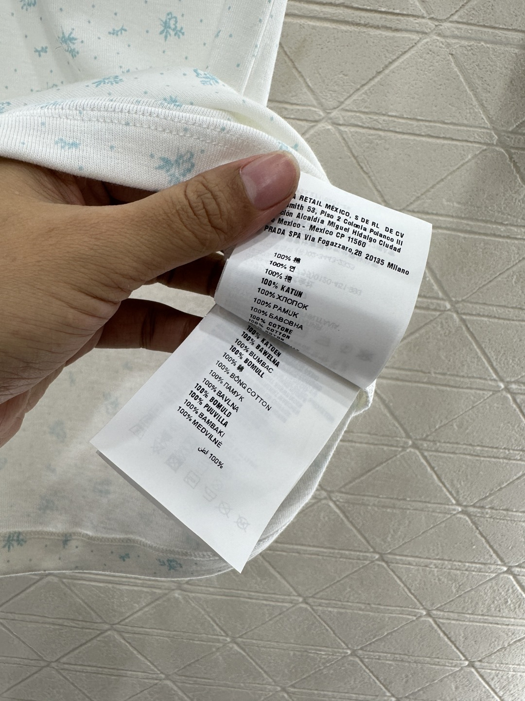 ♥Miuni*♥2025新品上架 修身U领碎花背心定制YB斜纹全棉材质，清透舒适，弹力十足，U型领修身背