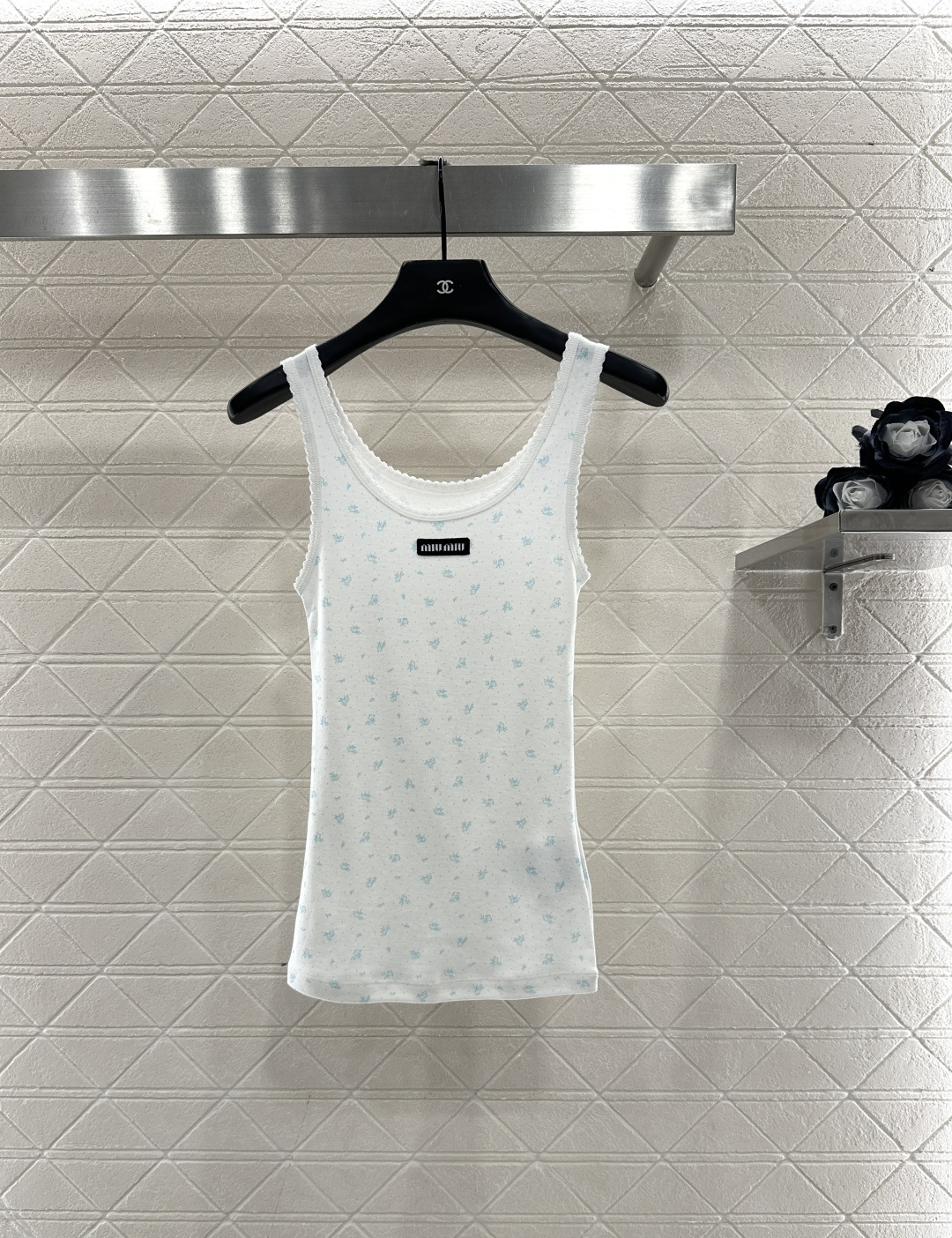 ♥Miuni*♥2025新品上架 修身U领碎花背心定制YB斜纹全棉材质，清透舒适，弹力十足，U型领修身背