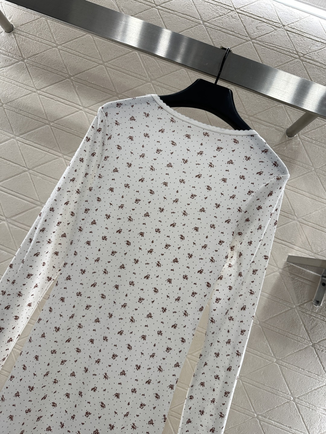 ♥Miuni*♥2025新品上架 修身圆领碎花连衣裙定制YB斜纹全棉材质，清透舒适，弹力十足，圆领长袖连