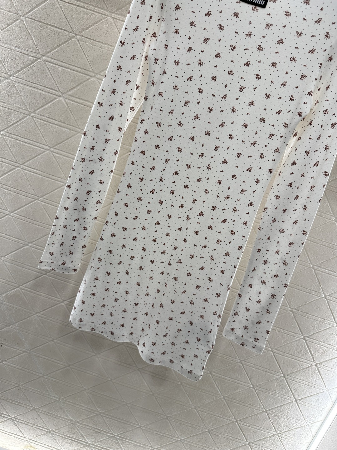 ♥Miuni*♥2025新品上架 修身圆领碎花连衣裙定制YB斜纹全棉材质，清透舒适，弹力十足，圆领长袖连