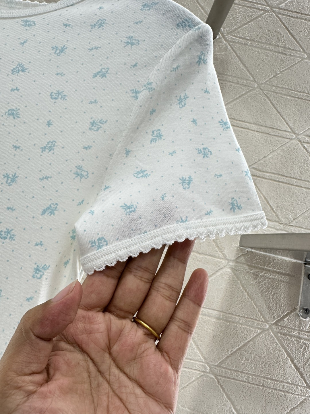 ♥Miuni*♥2025新品上架 圆领碎花短袖定制YB斜纹全棉材质，清透舒适，弹力十足，圆领短袖裁剪，领