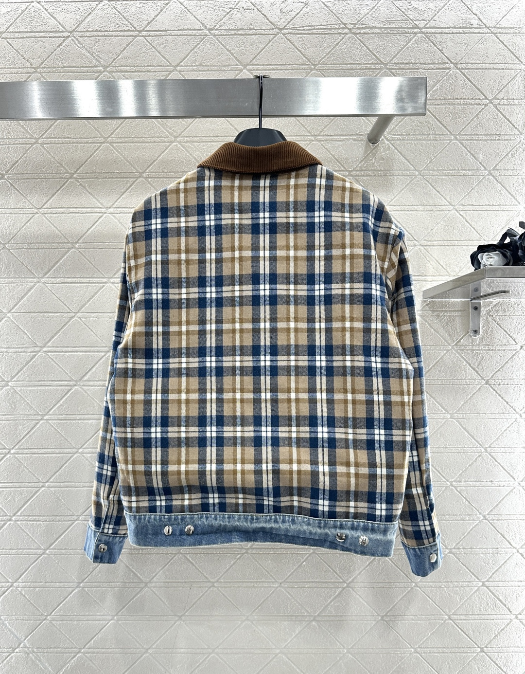 ♥Louis vuitto*♥2025新品上架 两面穿格纹翻领牛仔外套定制YB斜纹棉牛仔材质，质感复古，