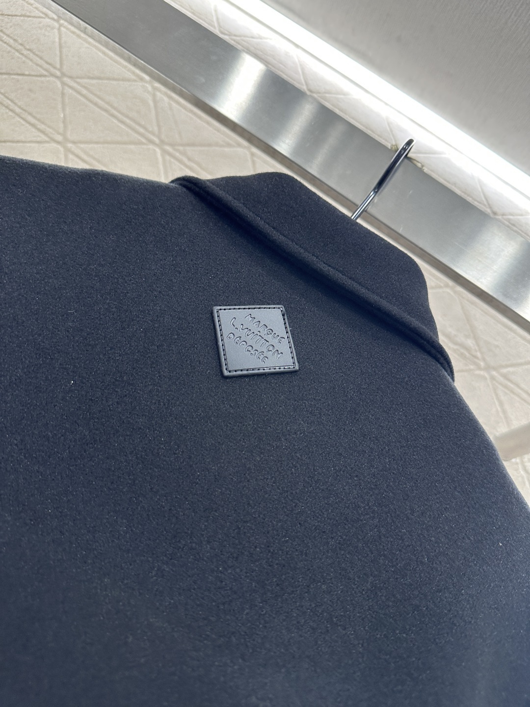 ♥Louis vuitto*♥2025新品上架 毛呢翻领夹克外套定制YB进口毛呢材质，肌理明显，挺括有型