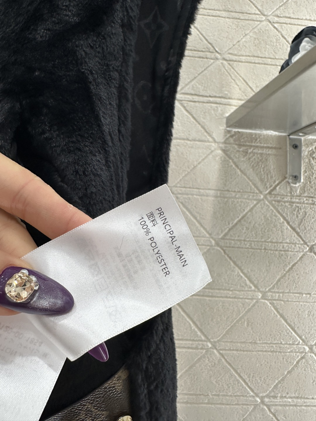 ♥Louis Vuitto*♥2025新品上架 连帽毛绒坎肩马甲定制YB进口短毛绒材质，质感光泽，软糯亲