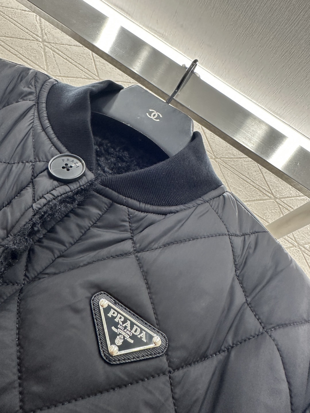 ♥Prad*♥2025新品上架 两面穿羊羔毛棉服外套定制YB防风防水尼龙➕羊羔毛材质，设计独特，保暖舒适