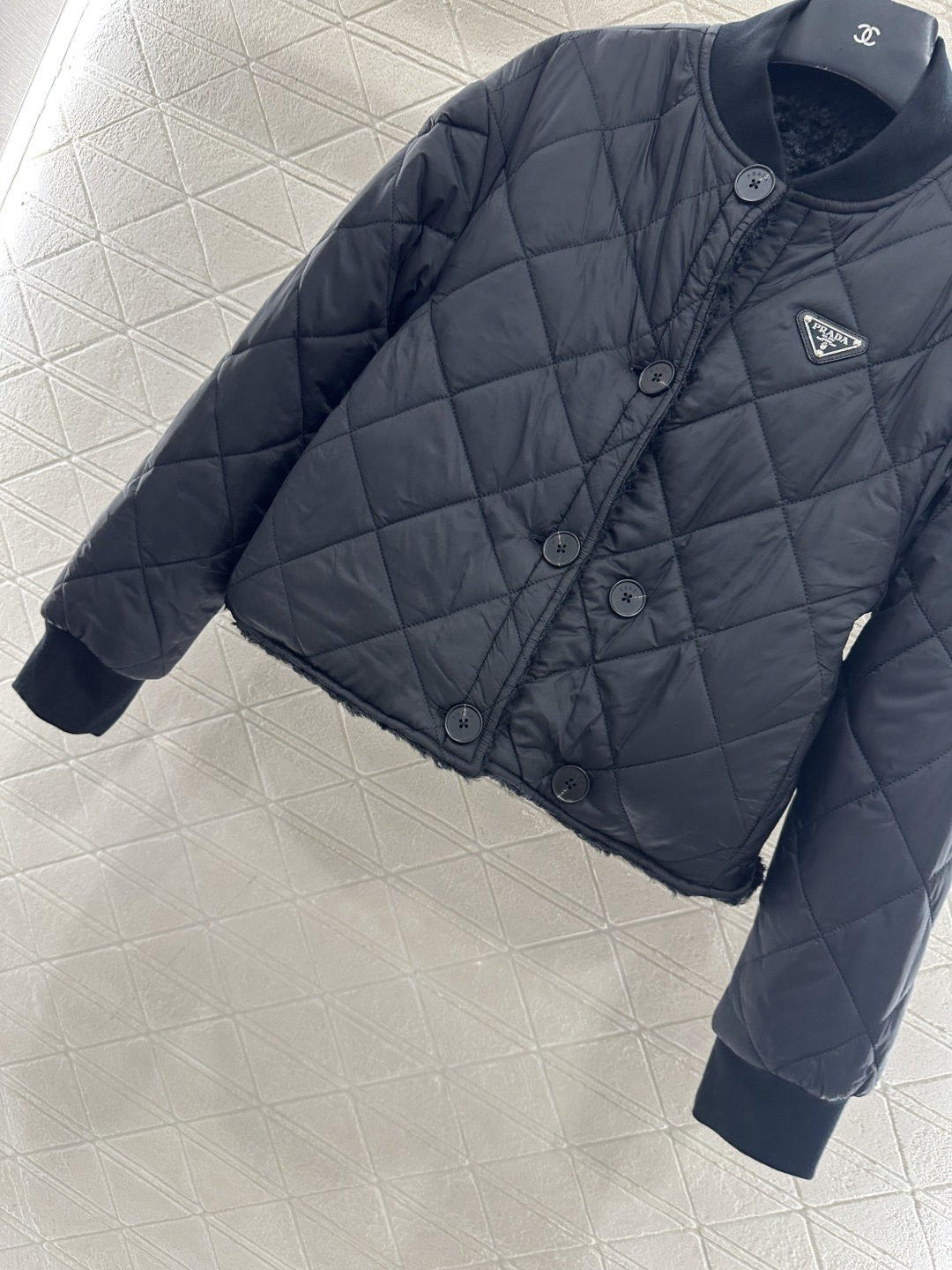 ♥Prad*♥2025新品上架 两面穿羊羔毛棉服外套定制YB防风防水尼龙➕羊羔毛材质，设计独特，保暖舒适